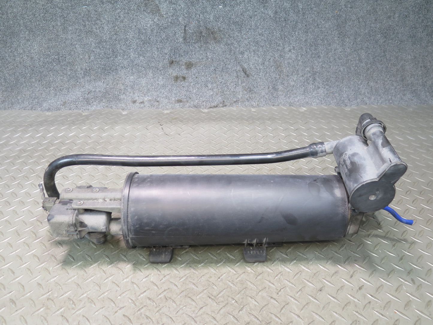 01-06 BMW E46 330ci M54 Fuel Evap Vapor Charcoal Canister w Leak Pump OEM