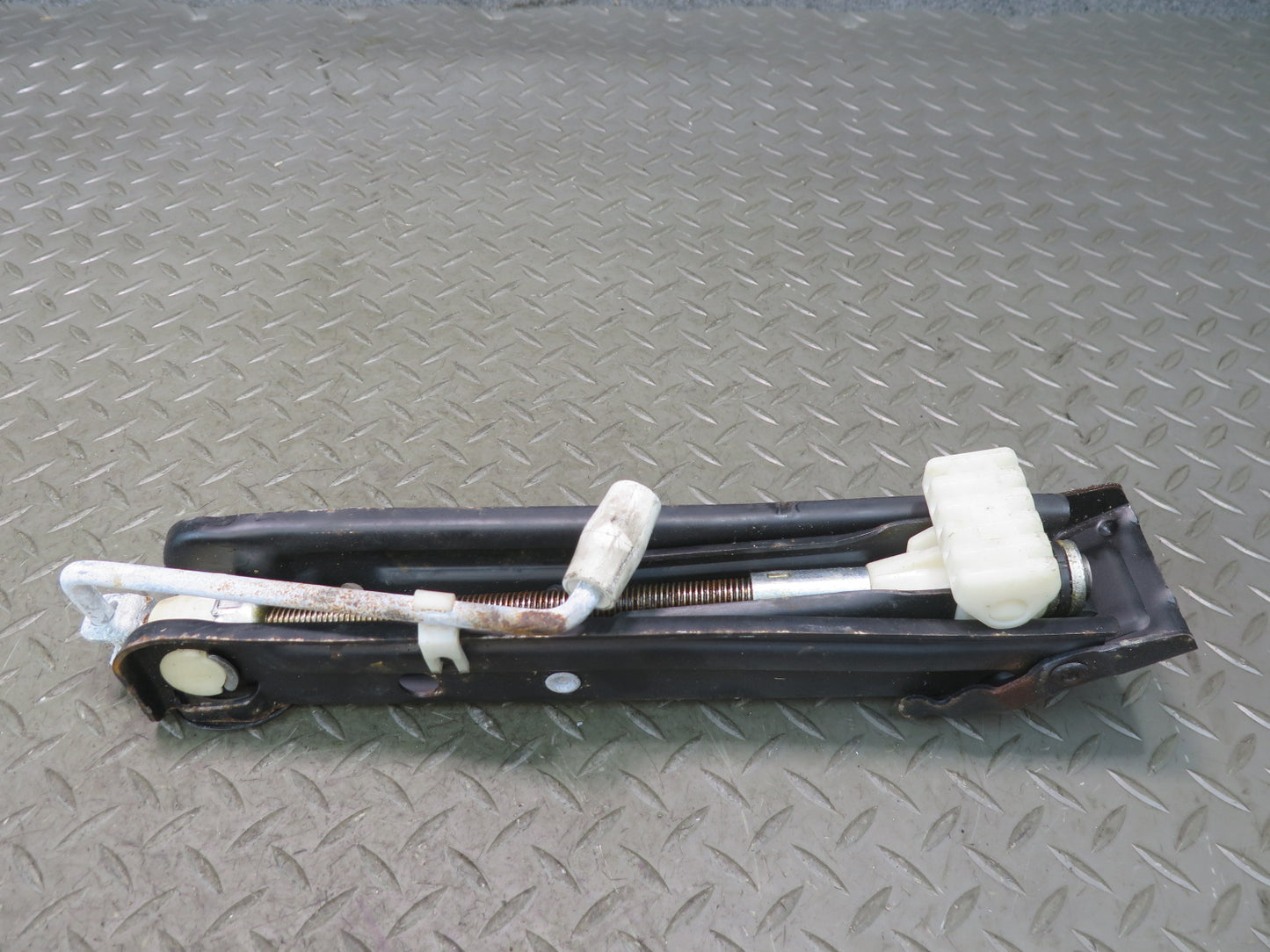 01-06 BMW E46 330ci Emergency Spare Tire Lift Jack Tool 1096202 OEM