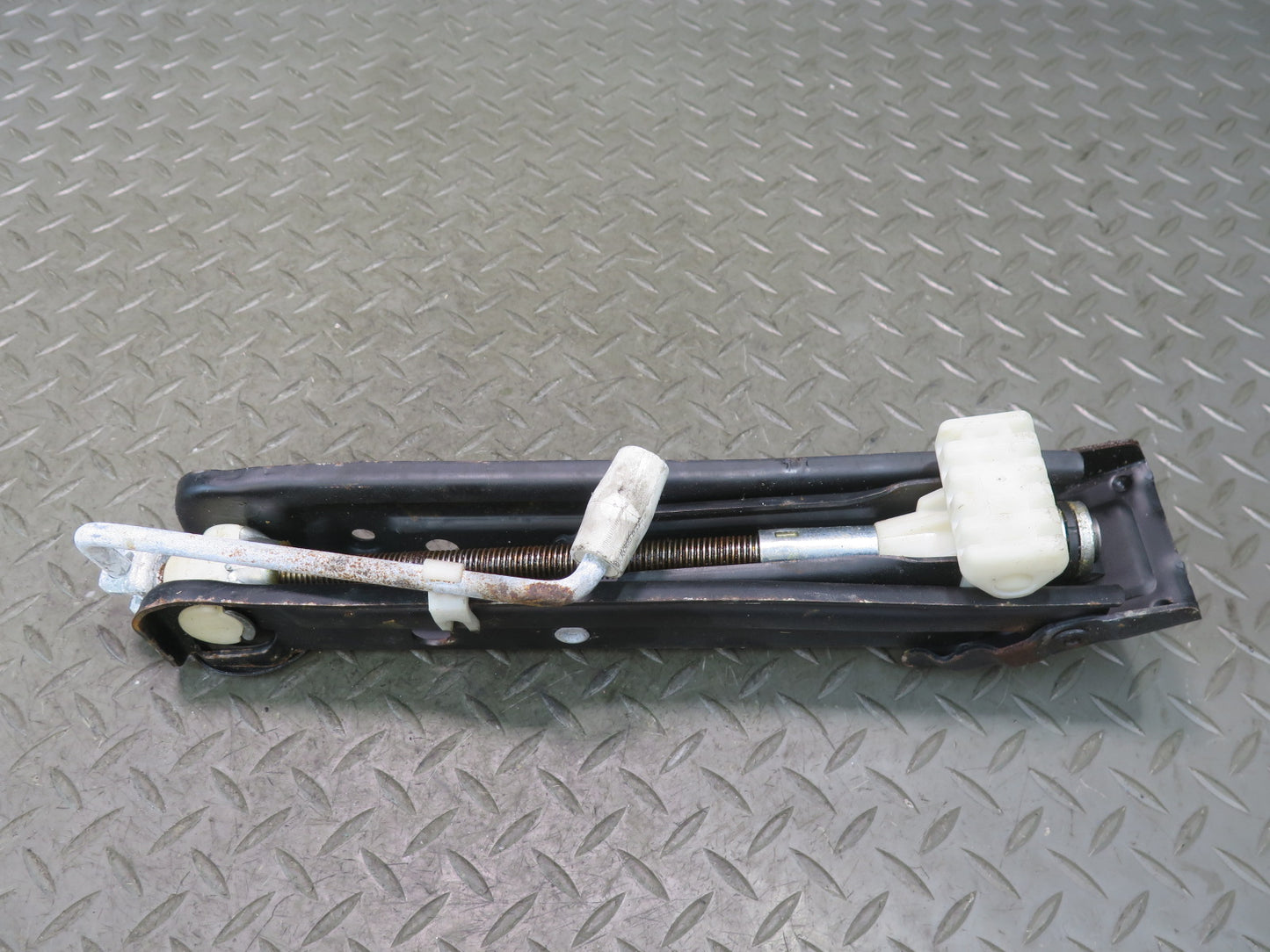 01-06 BMW E46 330ci Emergency Spare Tire Lift Jack Tool 1096202 OEM