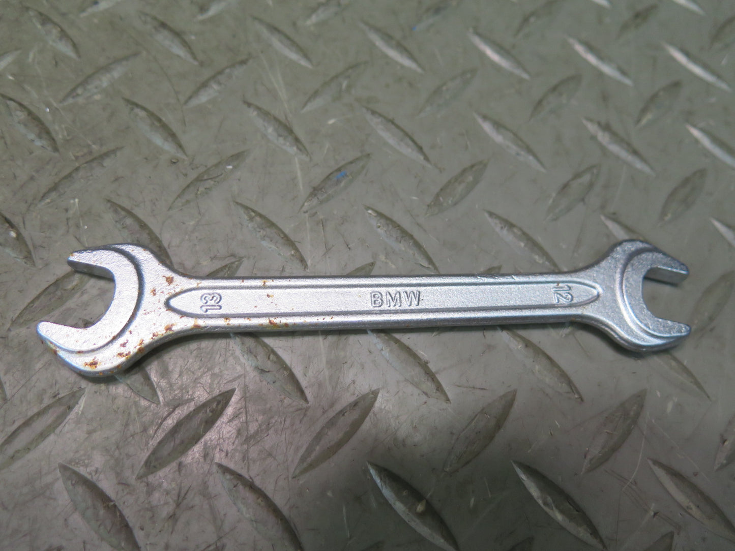 01-06 BMW E46 330ci Convertible Spare Tire Wrench Tool KIT w Case 1096200 OEM