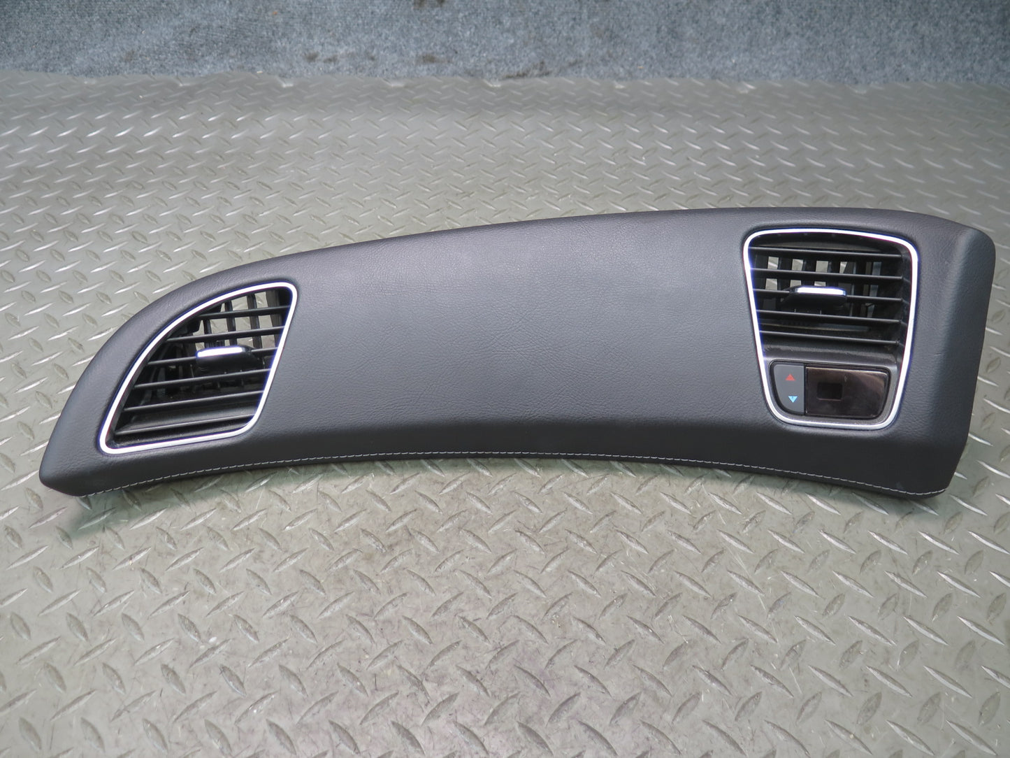 14-19 Chevrolet Corvette C7 Front Right Dash Trim Bezel Panel w Air Vent OEM