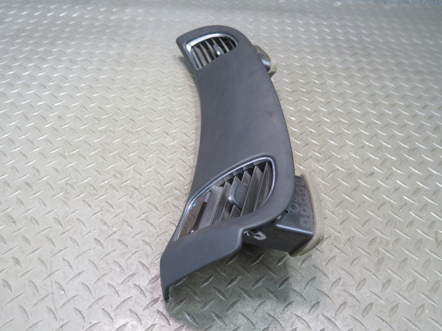 14-19 Chevrolet Corvette C7 Front Right Dash Trim Bezel Panel w Air Vent OEM