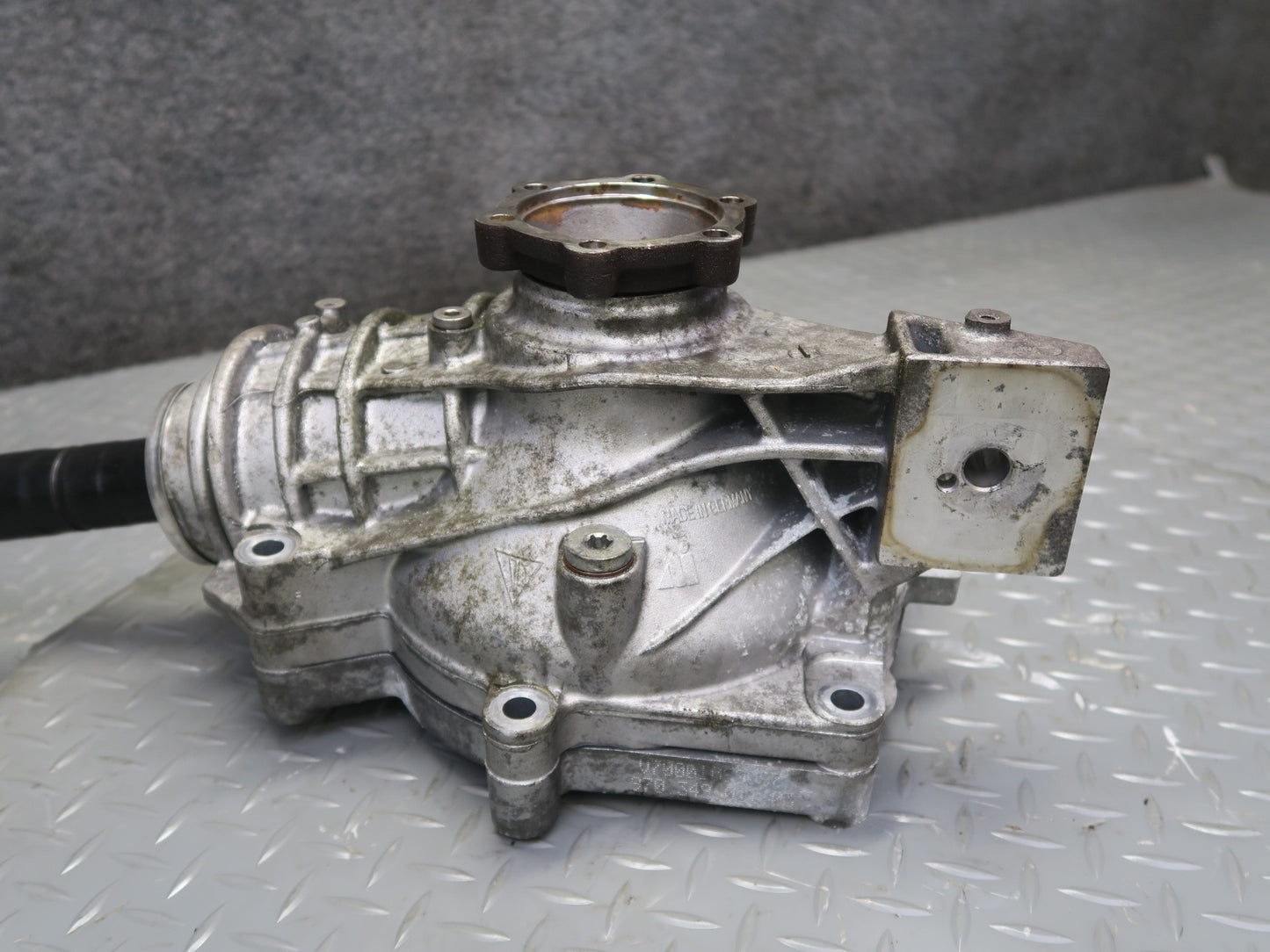 11-16 Porsche Panamera 4 970 3.6L Front Differential Axle Carrier 3.90 Ratio 37k