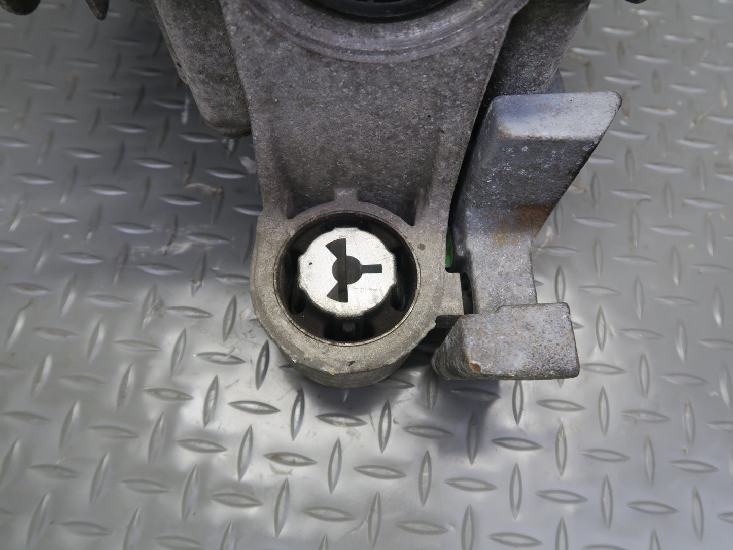 11-16 Porsche Panamera 4 970 3.6L Rear Differential Axle Carrier 3.90 Ratio 37k