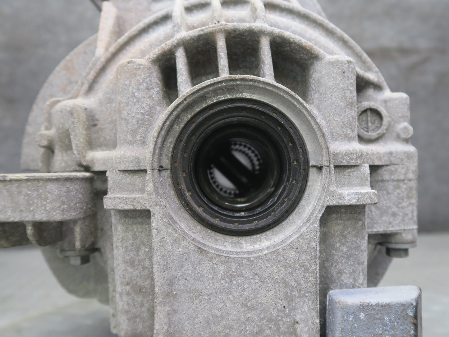 11-16 Porsche Panamera 4 970 3.6L Rear Differential Axle Carrier 3.90 Ratio 37k