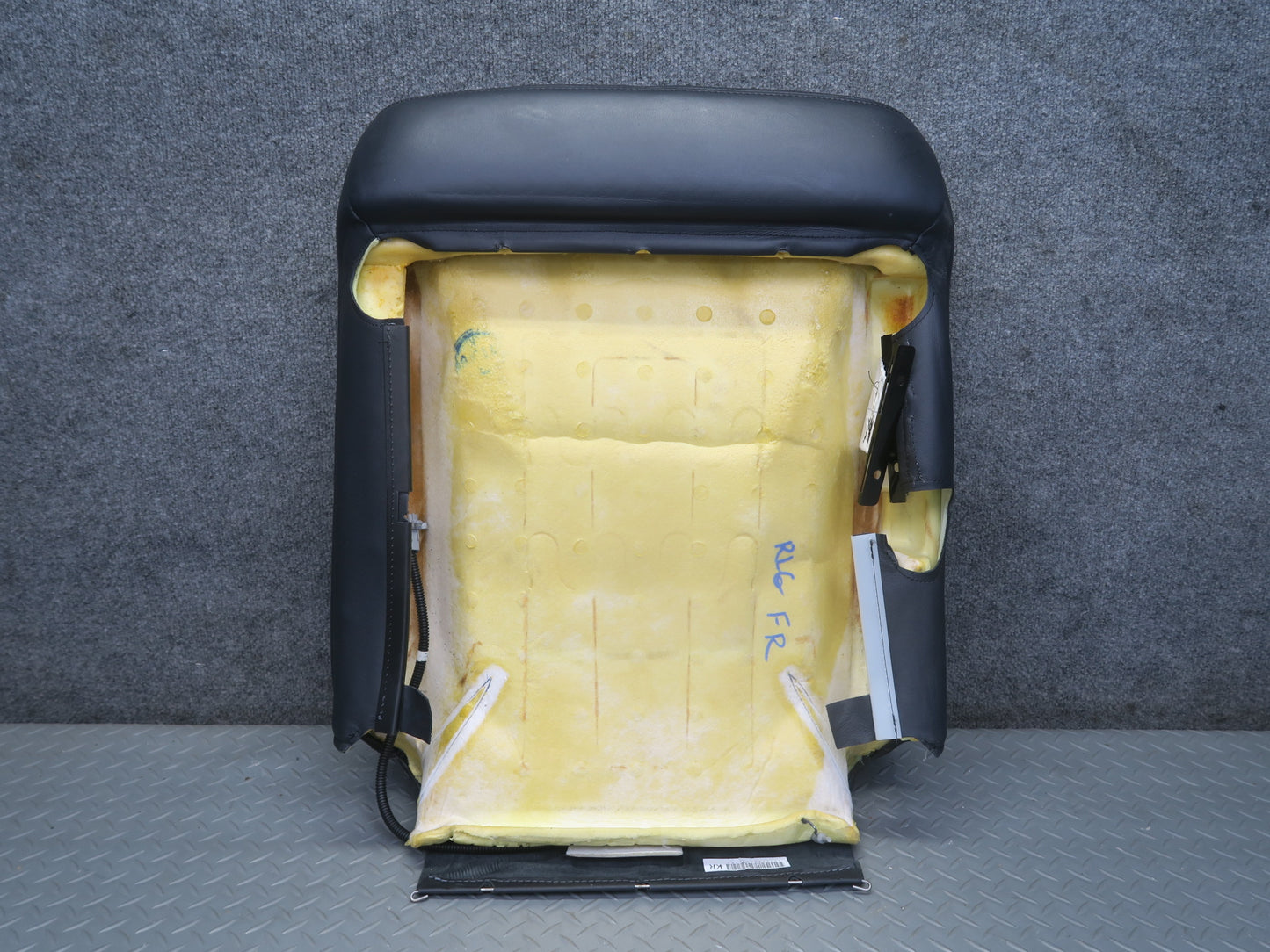 01-02 Lexus JZS160 GS300 GS430 Front Right Seat Upper Leather Cushion Black OEM
