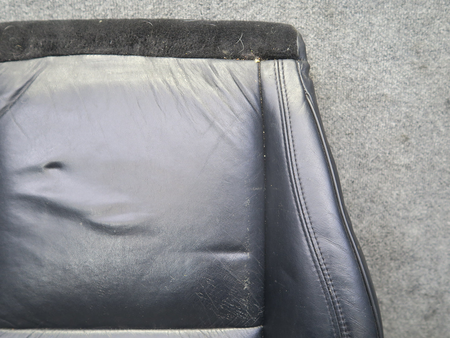 01-02 Lexus UZS160 GS300 GS430 Front Right Seat Lower Leather Cushion Black OEM