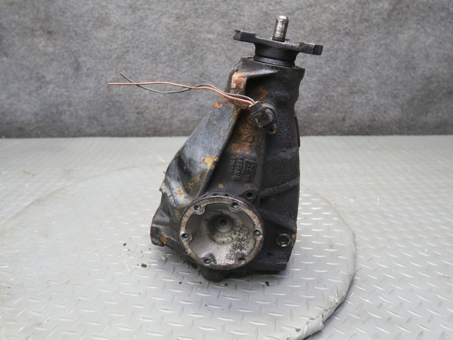 1990 Mercedes W124 300E RWD A/T Rear Axle Differential 2.87 Ratio 142k Miles OEM