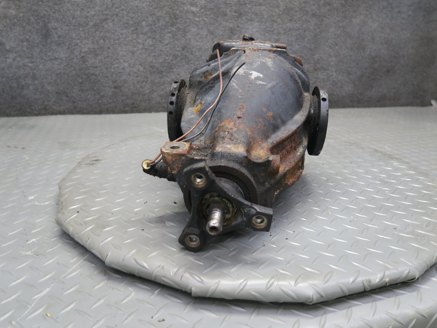 1990 Mercedes W124 300E RWD A/T Rear Axle Differential 2.87 Ratio 142k Miles OEM