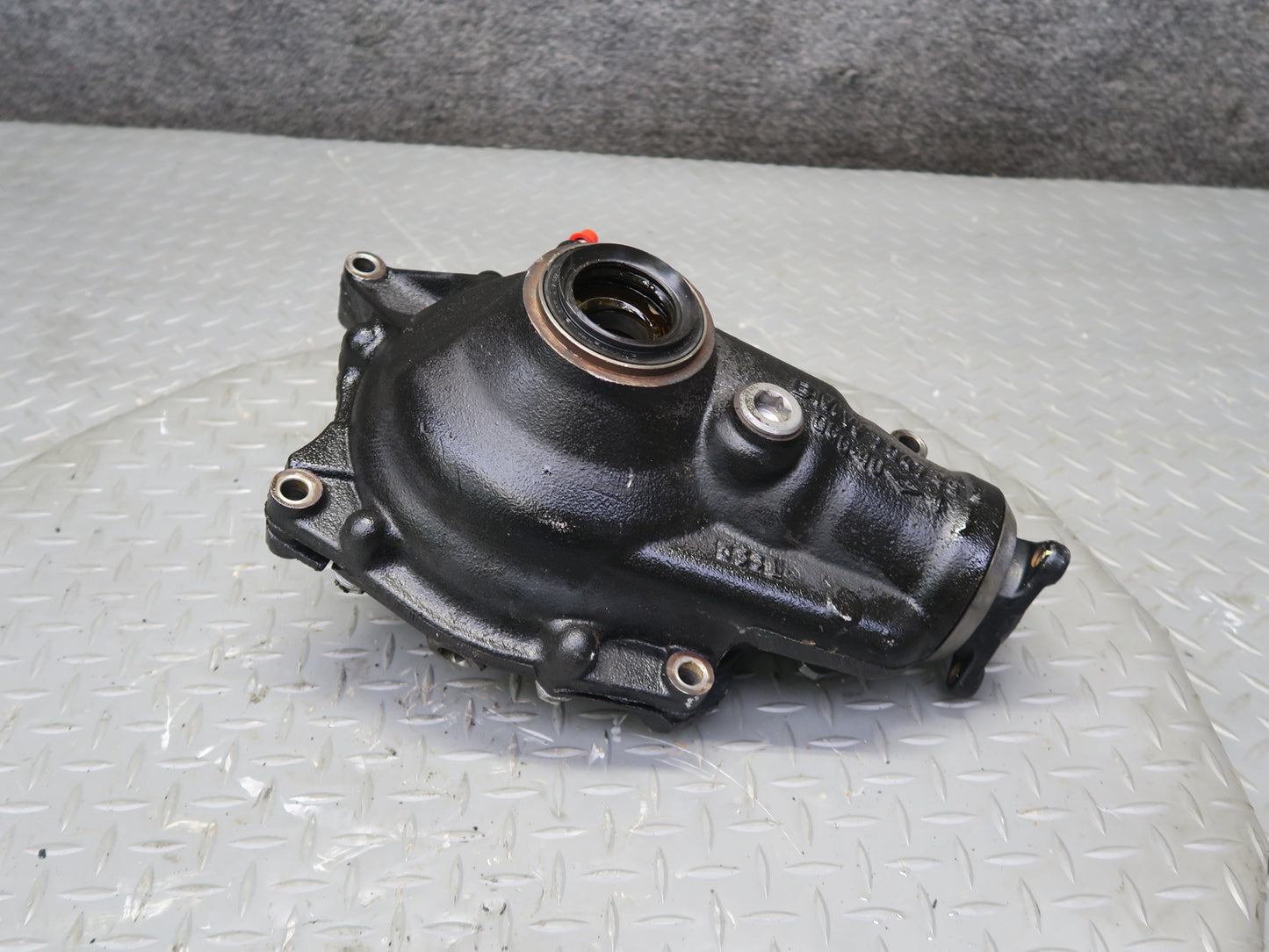02-06 BMW E53 X5 4.6is 4.8is AT Front Axle Differential Carrier 3:91 Ratio OEM