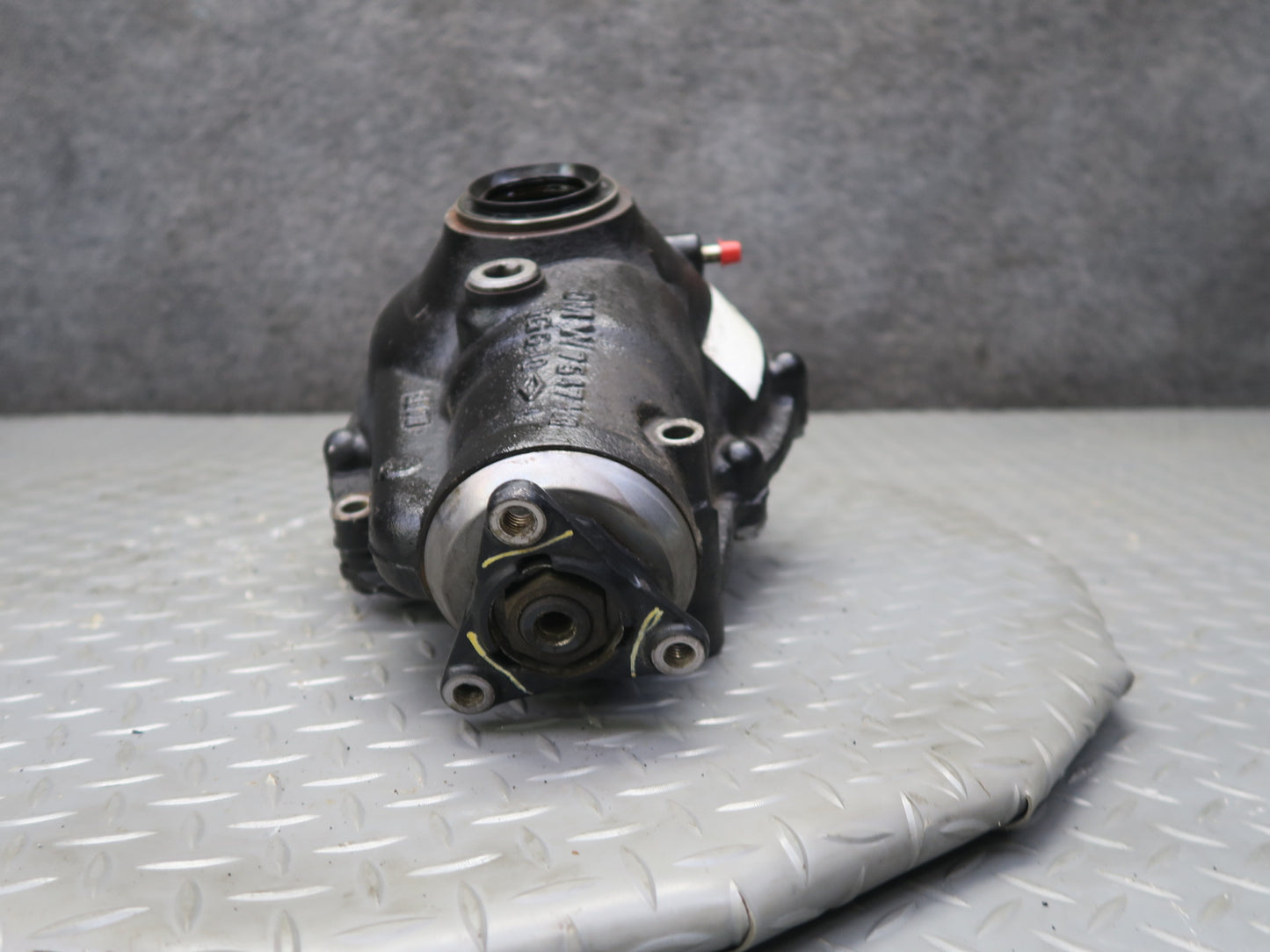 02-06 BMW E53 X5 4.6is 4.8is AT Front Axle Differential Carrier 3:91 Ratio OEM