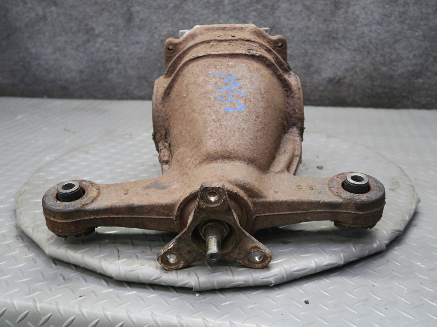 04-06 Lexus UCF30L LS430 RWD Rear Differential Carrier 3.769 Ratio OEM