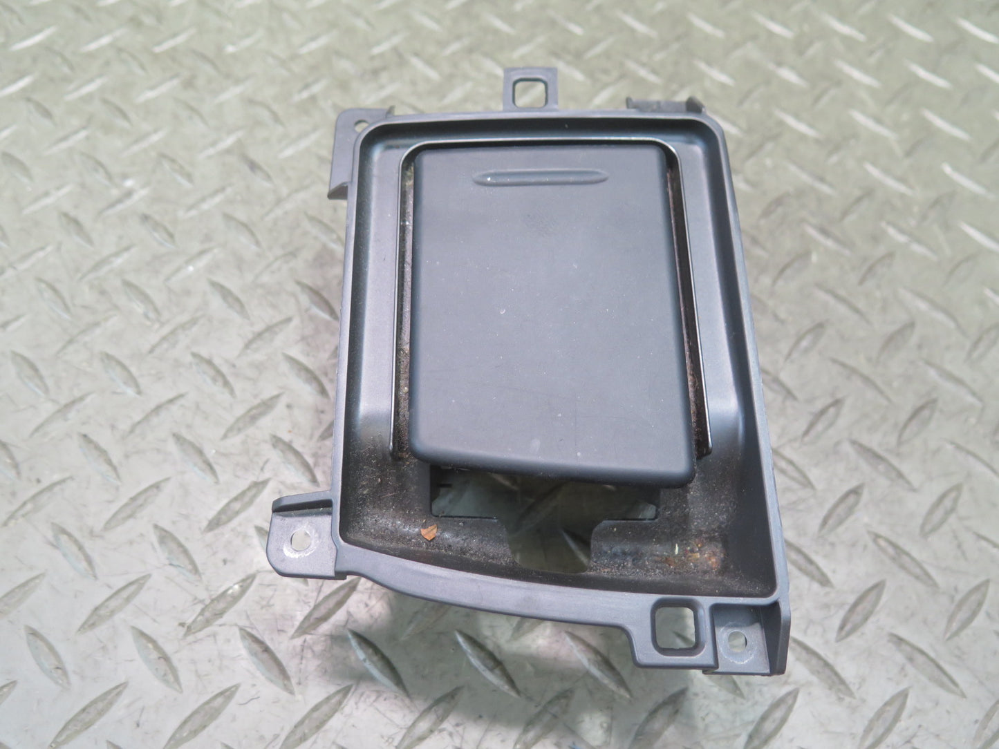 14-19 Chevrolet Corvette C7 Front Center Console Cigarette Lighter 340917AA OEM
