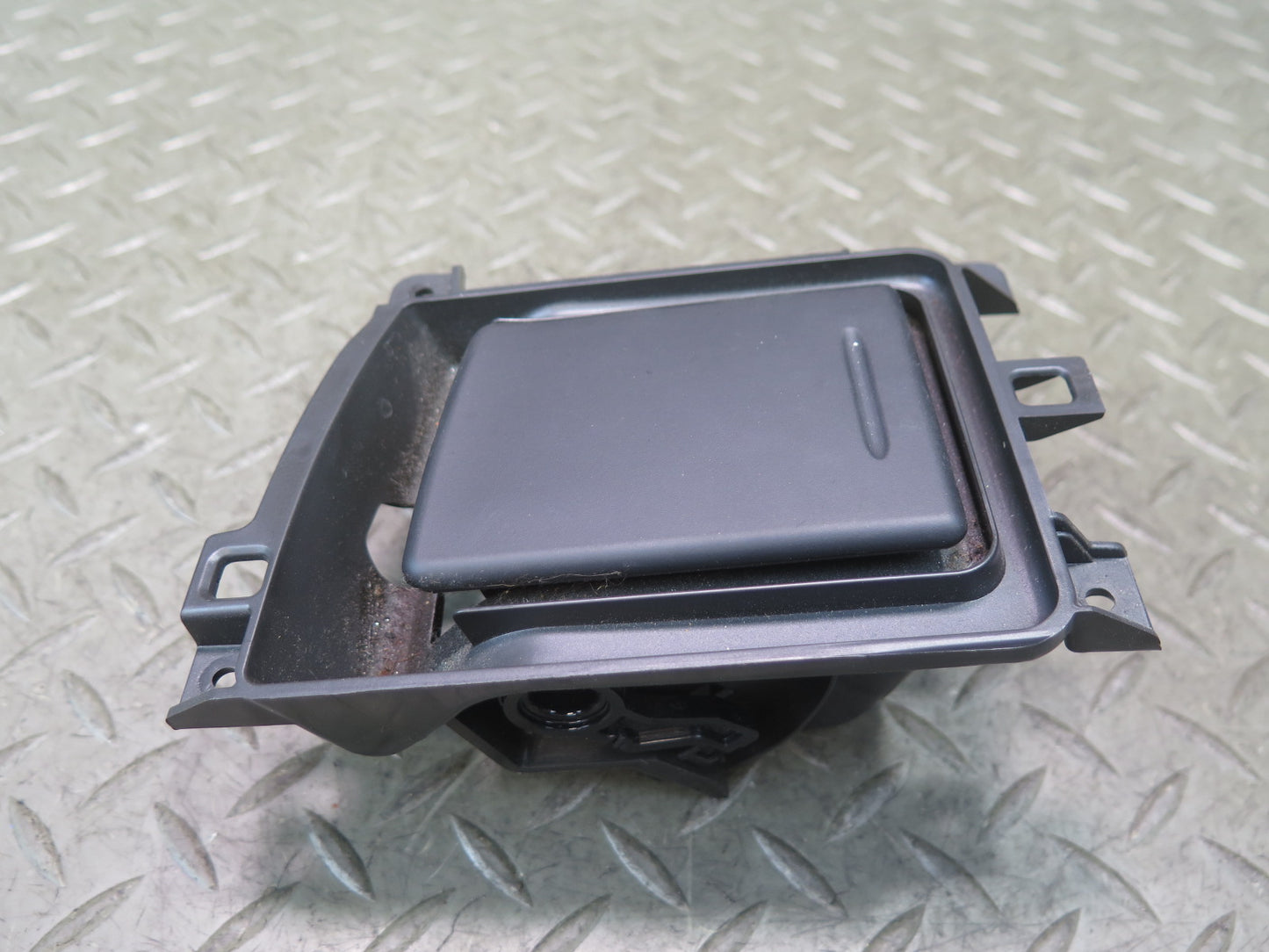 14-19 Chevrolet Corvette C7 Front Center Console Cigarette Lighter 340917AA OEM
