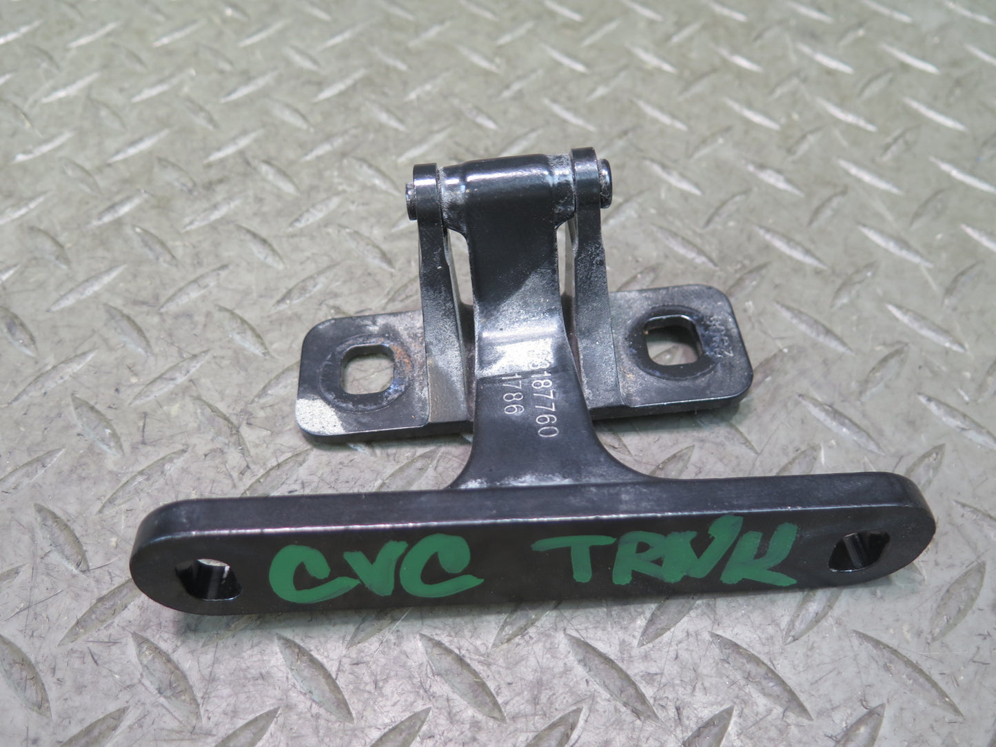 14-19 Chevrolet Corvette C7 Set of 2 Rear Left & Right Liftgate Hinge OEM