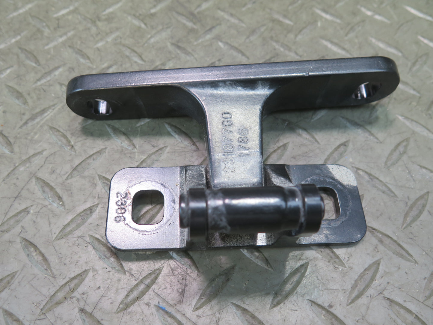 14-19 Chevrolet Corvette C7 Set of 2 Rear Left & Right Liftgate Hinge OEM