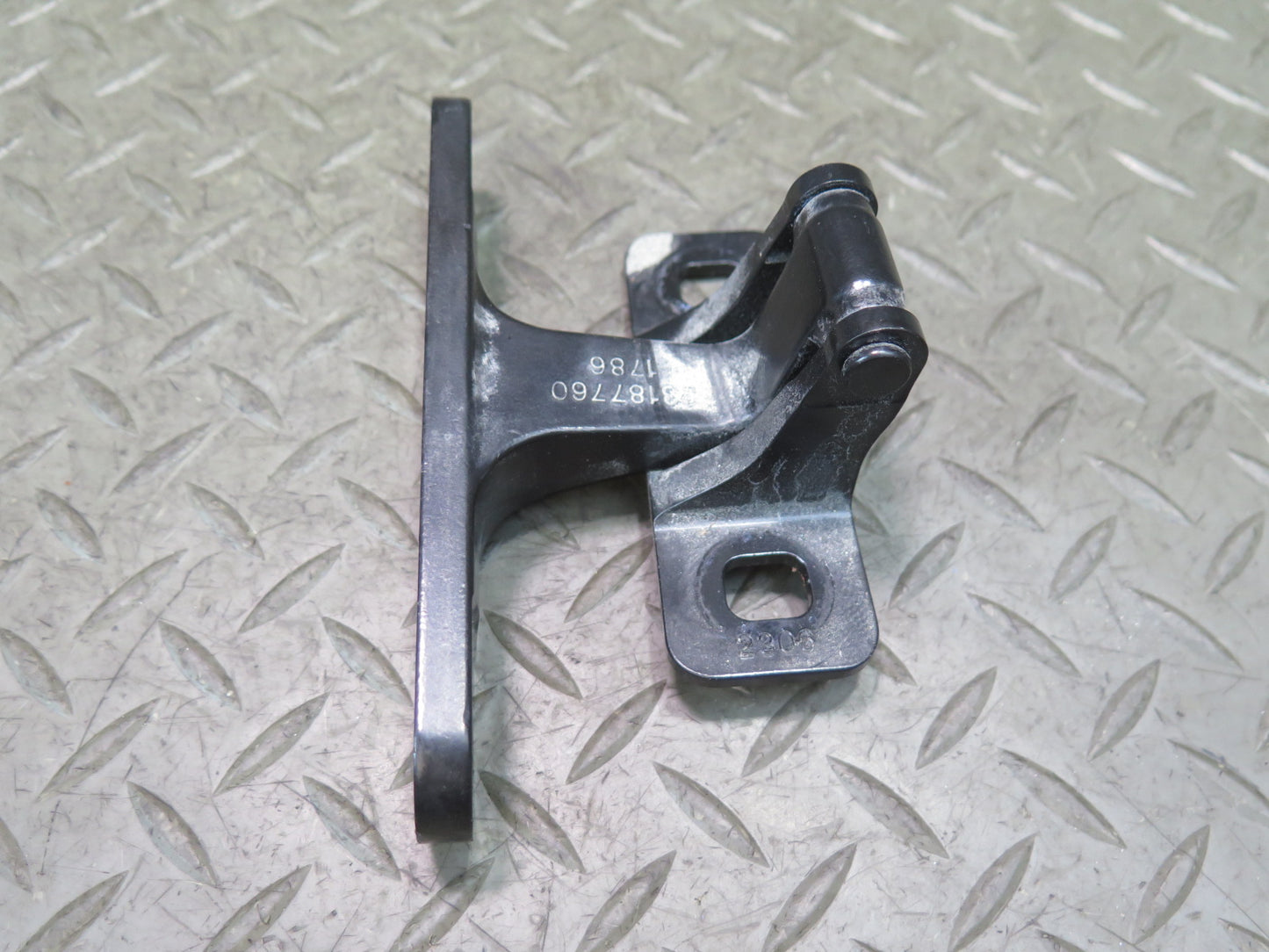 14-19 Chevrolet Corvette C7 Set of 2 Rear Left & Right Liftgate Hinge OEM