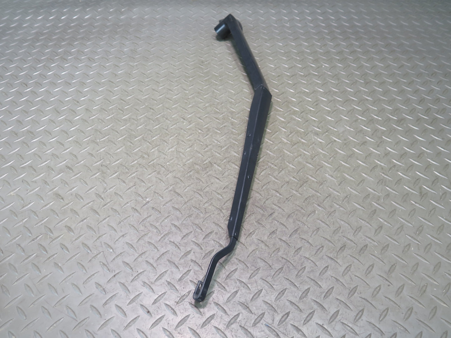 14-19 Chevrolet Corvette C7 Set of 2 Front Left & Right Windshield Wiper Arm OEM