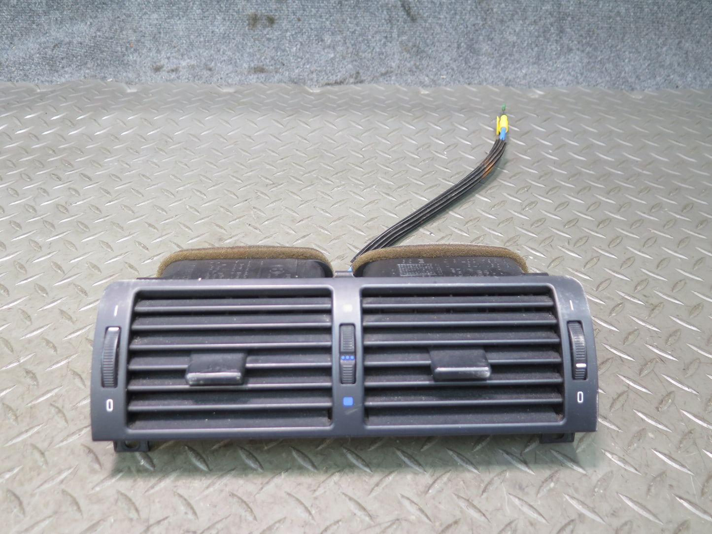 01-06 BMW E46 330ci Set of 3 Dash Front Left Center Right Air Vent Grille OEM