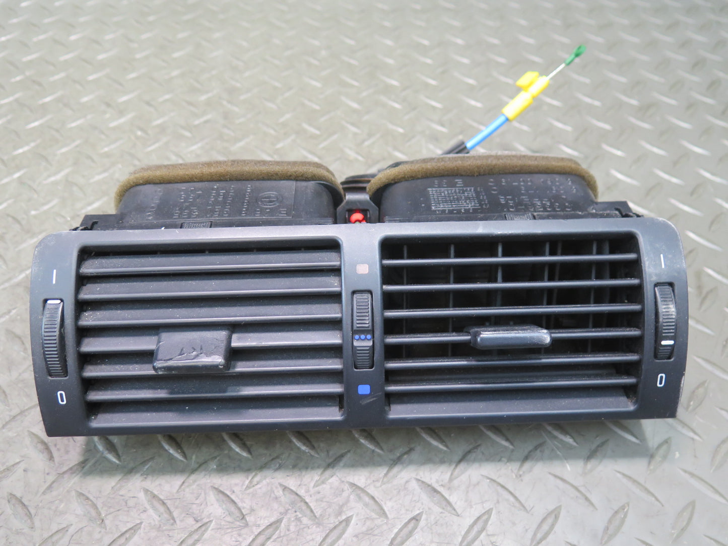01-06 BMW E46 330ci Set of 3 Dash Front Left Center Right Air Vent Grille OEM