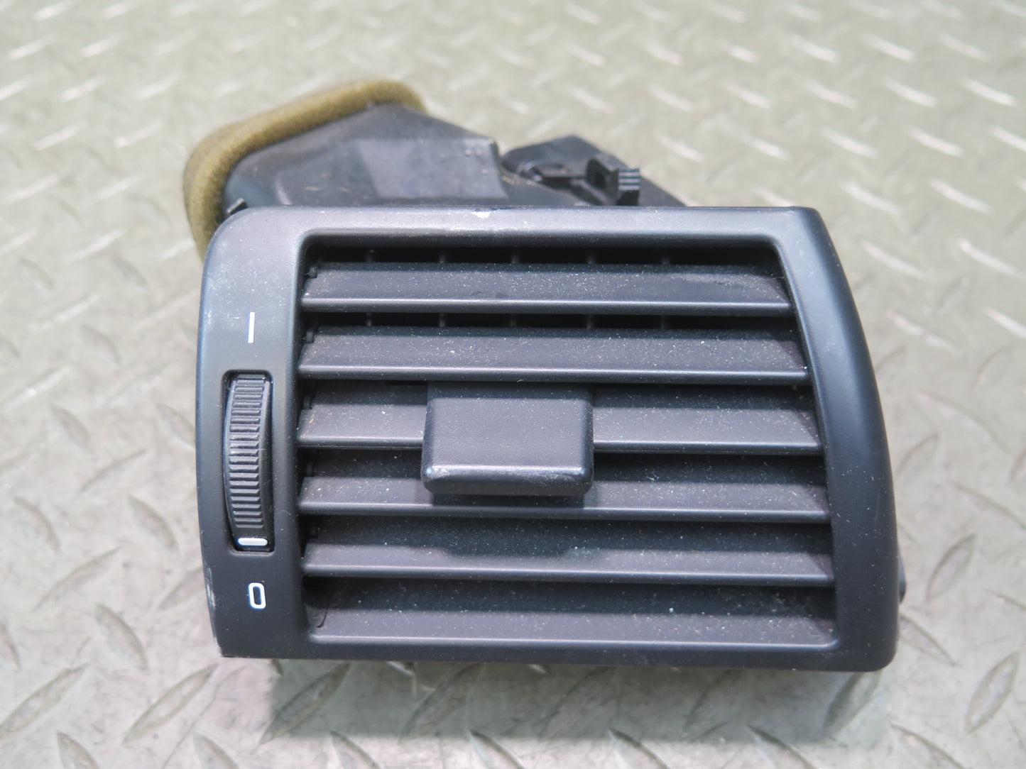 01-06 BMW E46 330ci Set of 3 Dash Front Left Center Right Air Vent Grille OEM