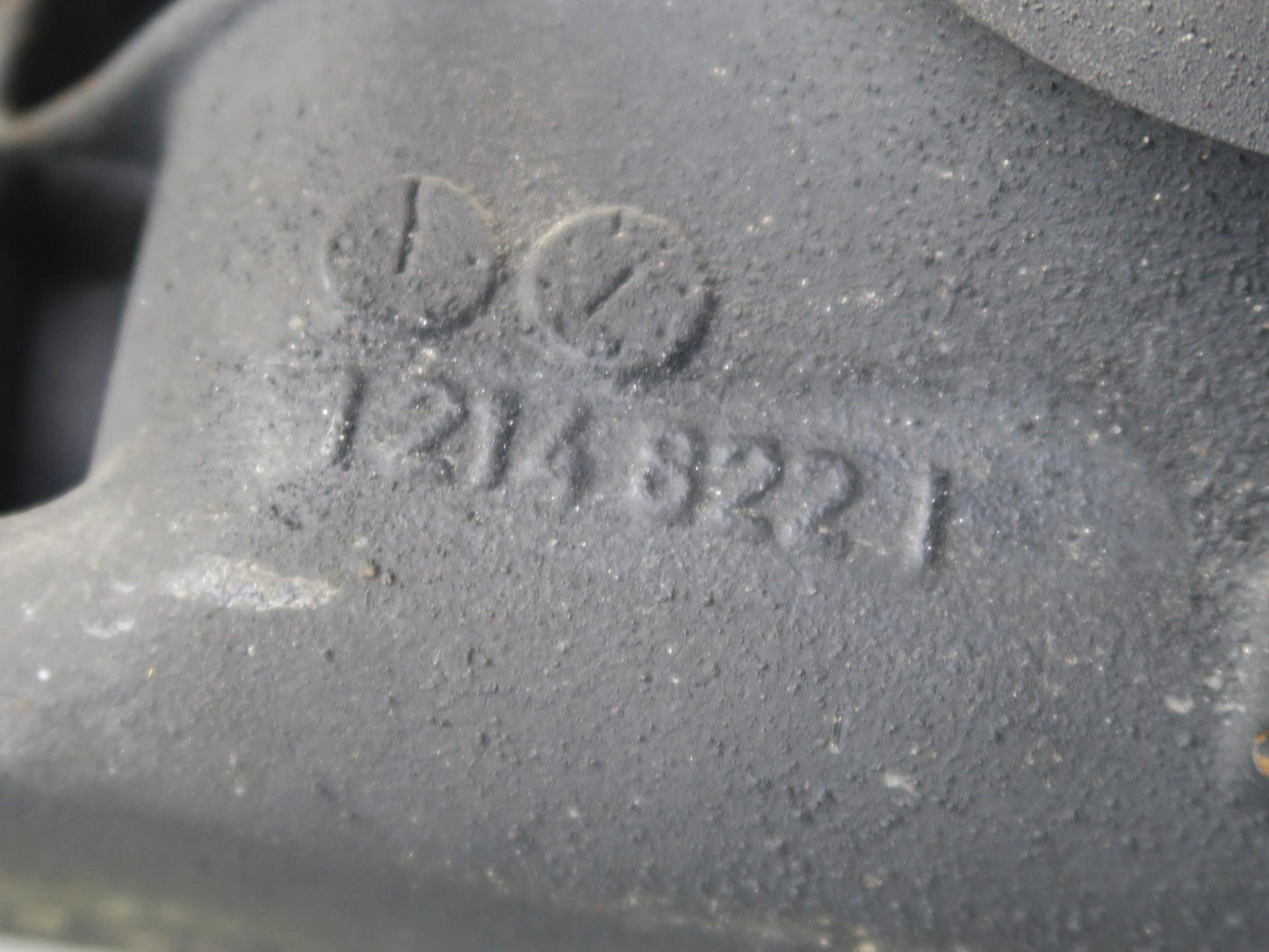 01-06 BMW E46 330i 330Ci A/T Rear Differential Carrier 3.38 Ratio 7505393 OEM