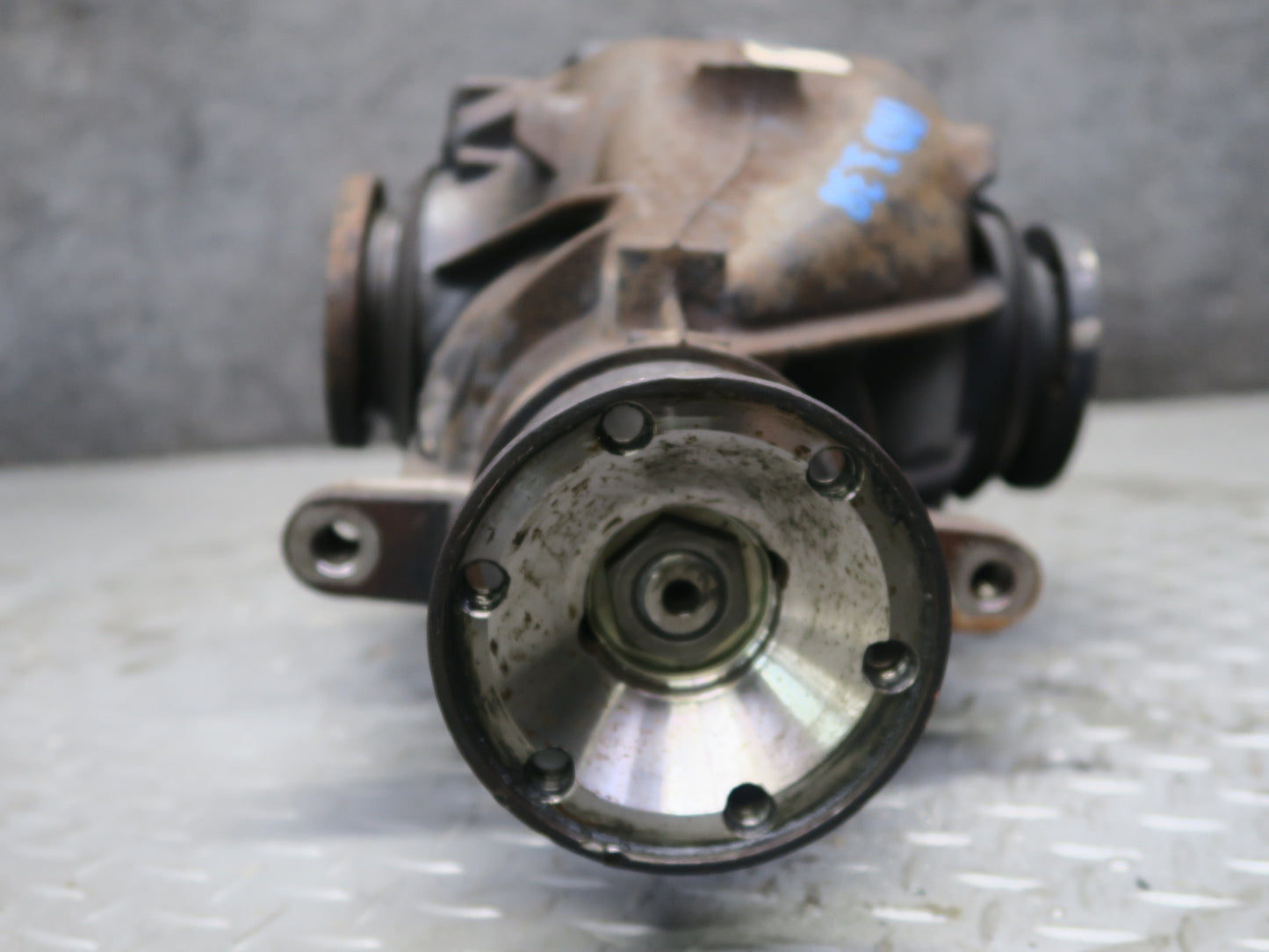 01-06 BMW E46 330i 330Ci A/T Rear Differential Carrier 3.38 Ratio 7505393 OEM