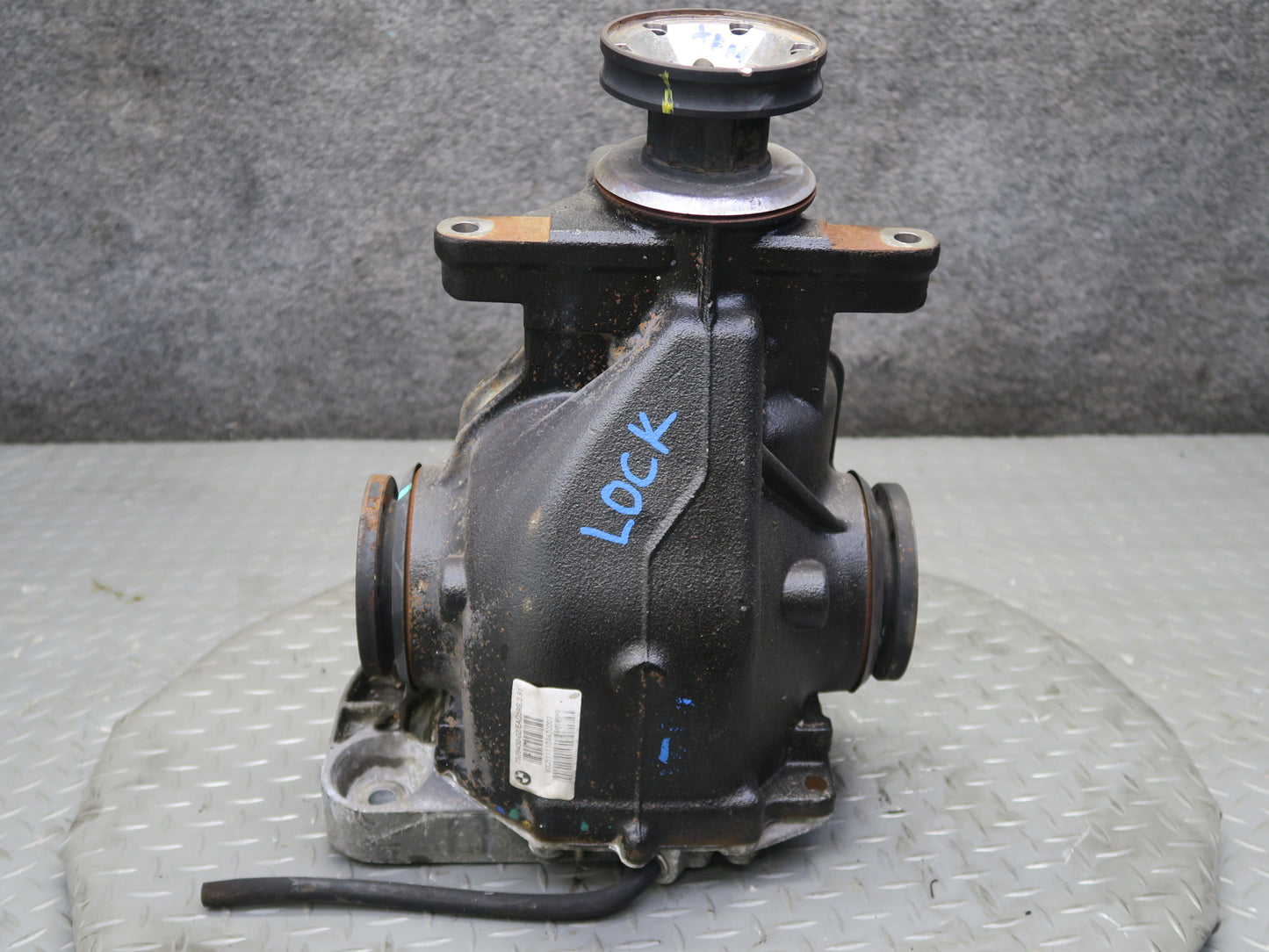 04-06 BMW E53 X5 4.8is Rear Axle Differential Carrier 3:91 Ratio 7529430 OEM