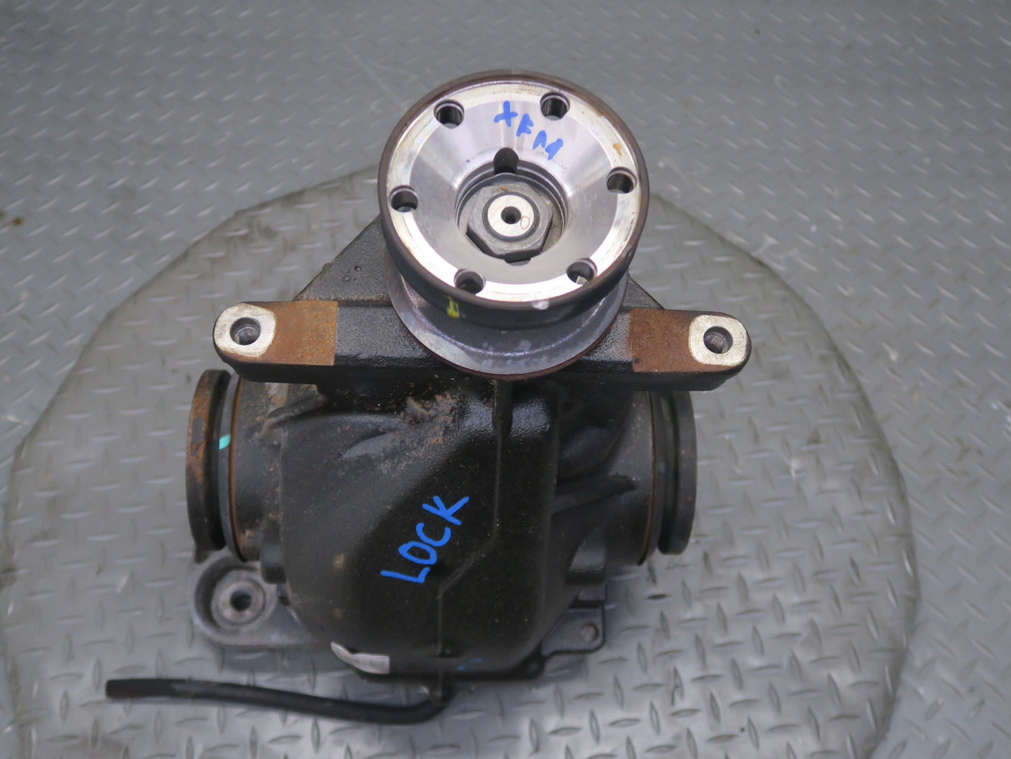 04-06 BMW E53 X5 4.8is Rear Axle Differential Carrier 3:91 Ratio 7529430 OEM