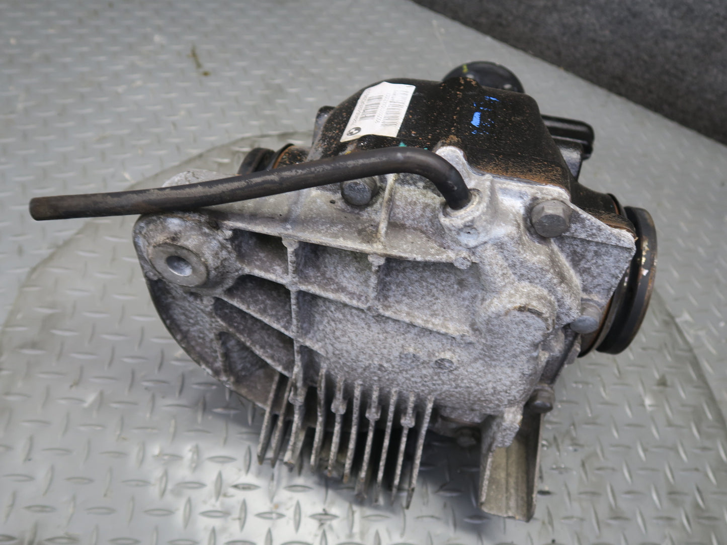04-06 BMW E53 X5 4.8is Rear Axle Differential Carrier 3:91 Ratio 7529430 OEM