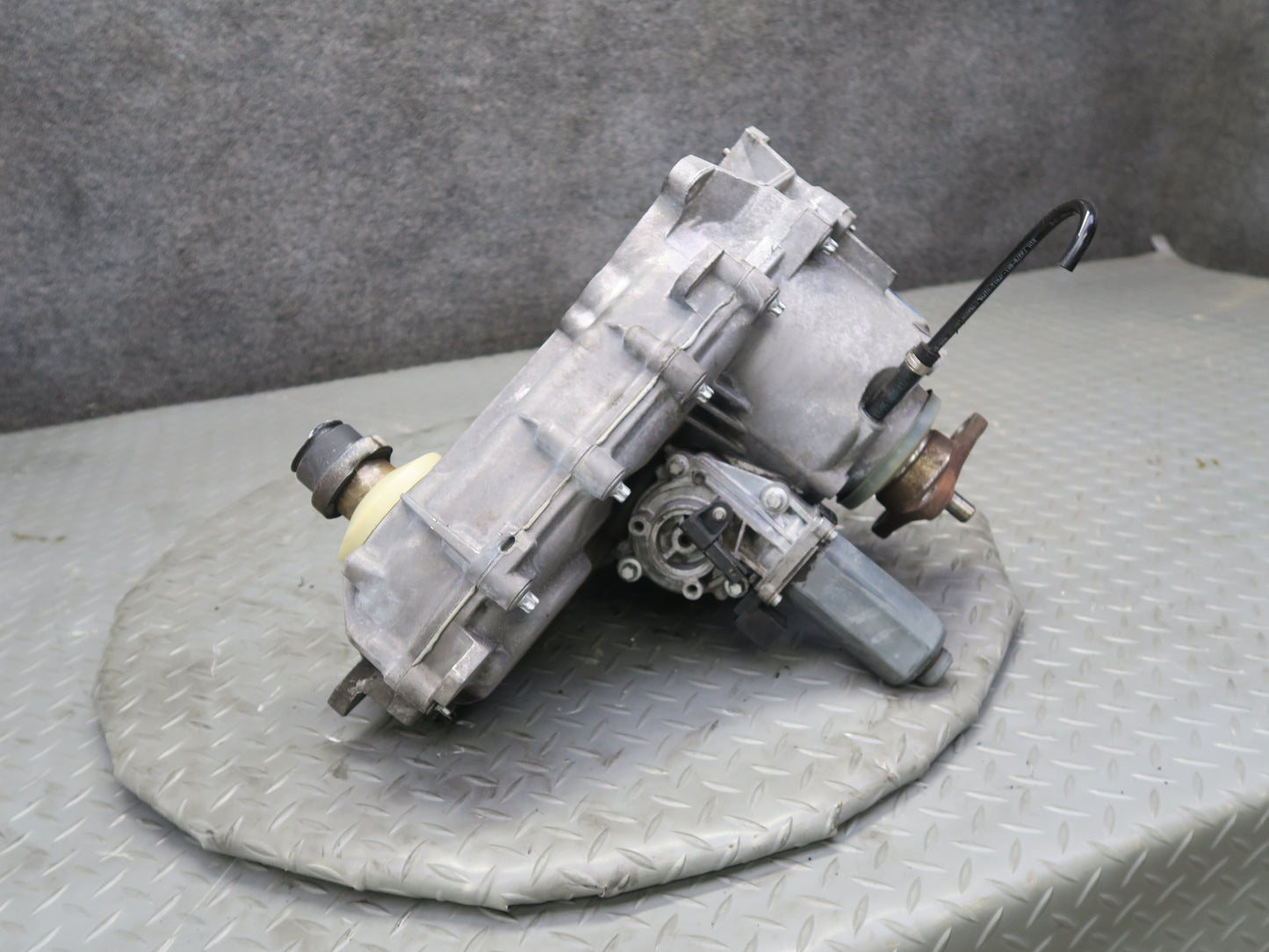 04-06 BMW E53 X5 AWD ATC500 Transfer Case Box Motor Assembly 7555295 OEM