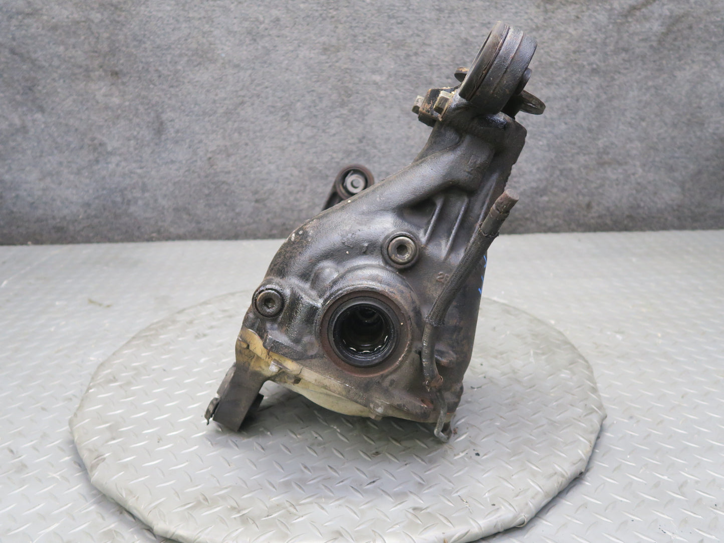 2003-2007 Lexus UZJ100L LX470 Front Differential Carrier 4.10 Ratio