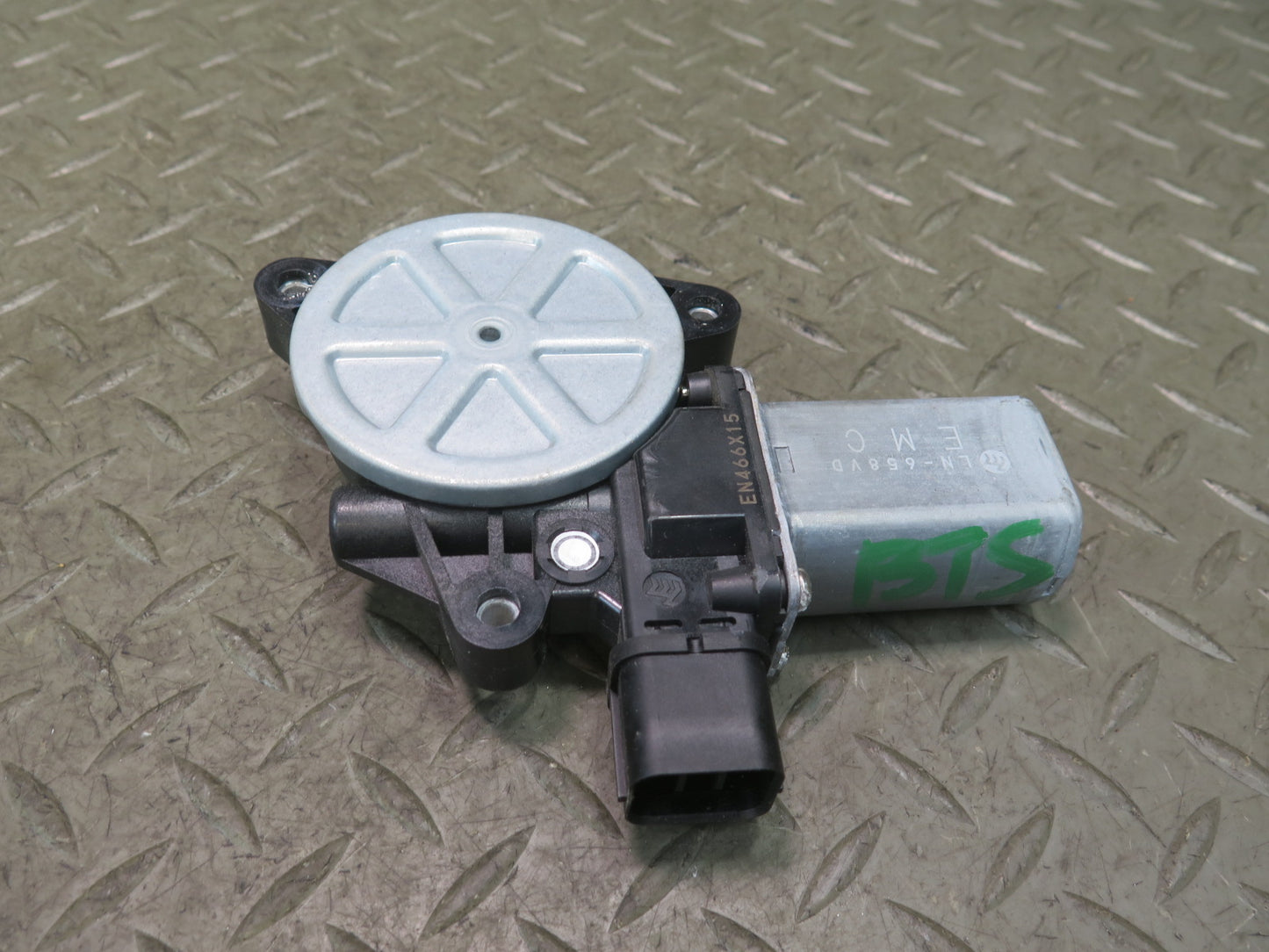 2016-2019 Tesla Model S 75D Sunroof Panoramic Drive Motor