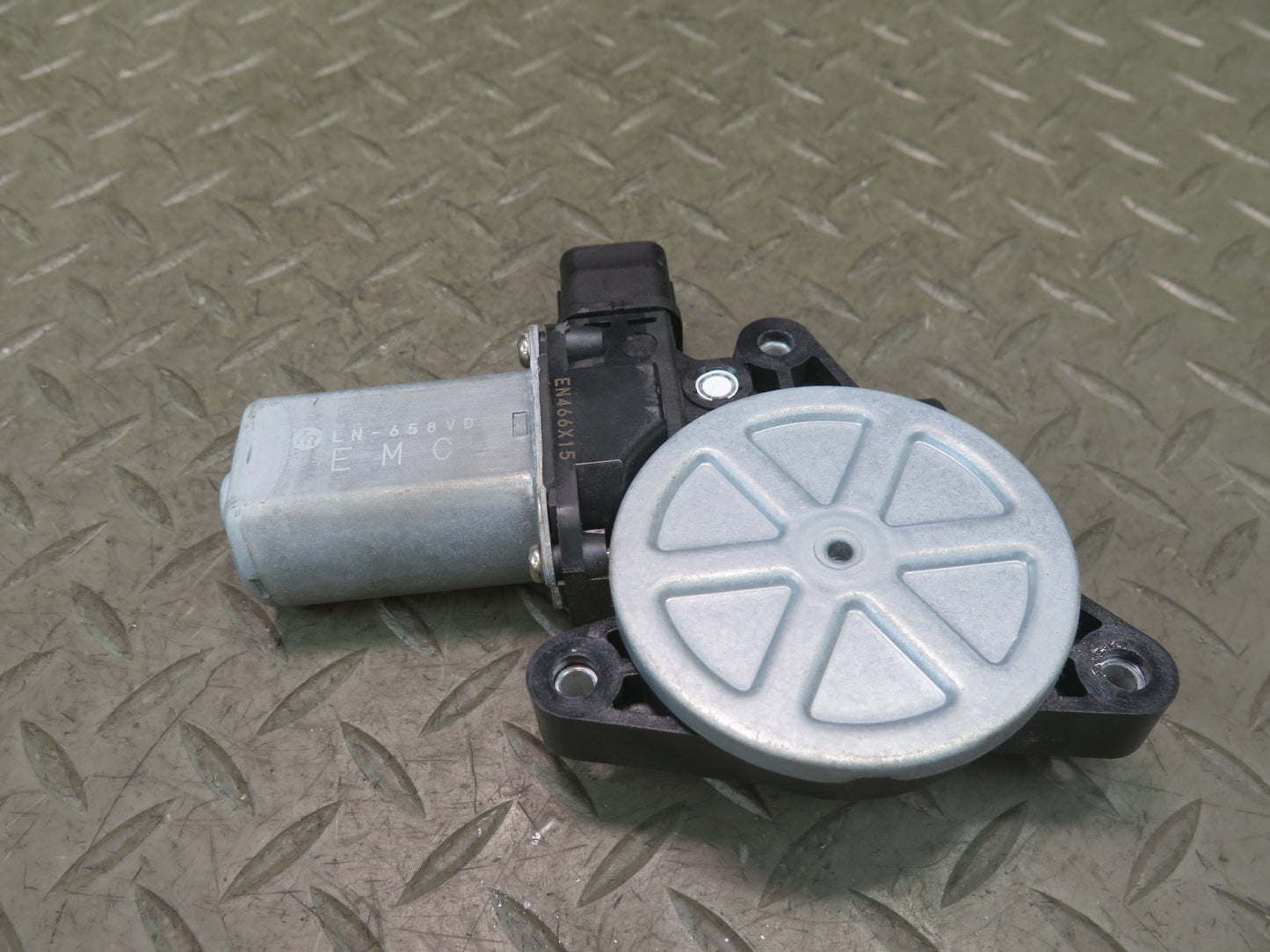 2016-2019 Tesla Model S 75D Sunroof Panoramic Drive Motor
