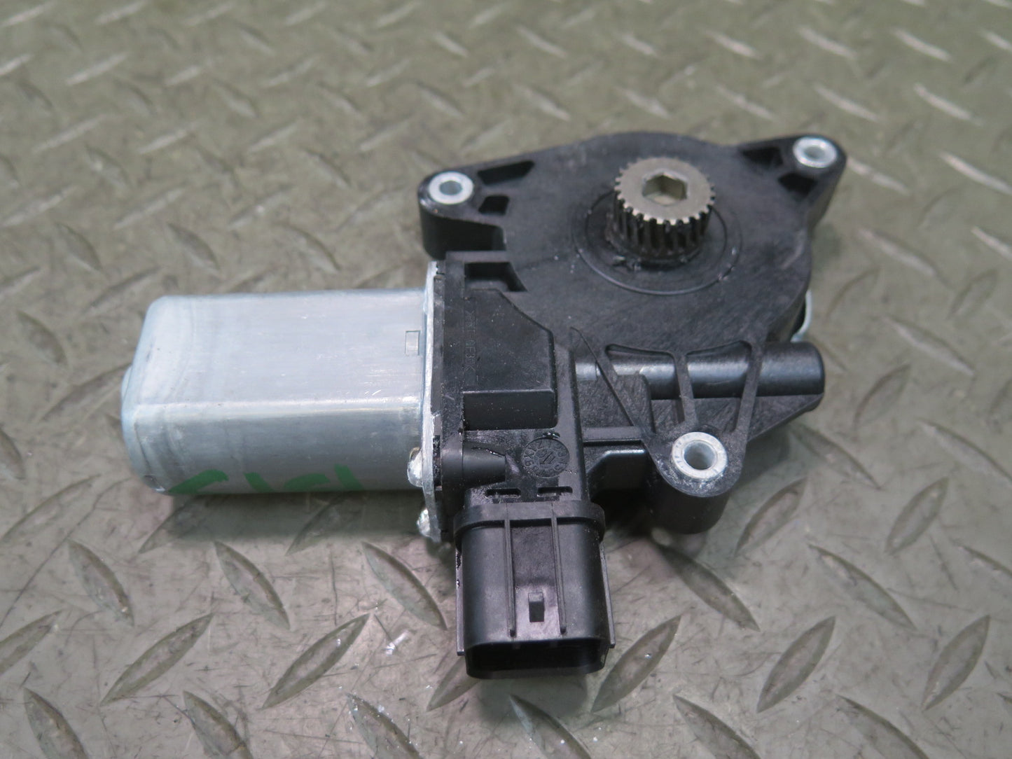 2016-2019 Tesla Model S 75D Sunroof Panoramic Drive Motor