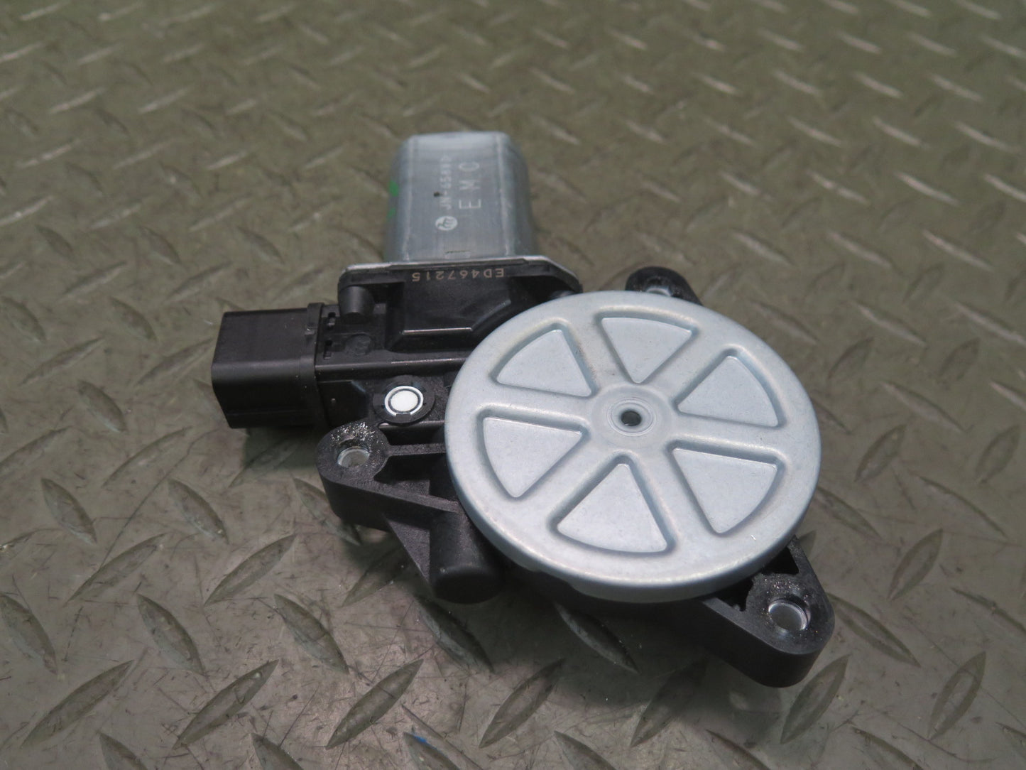 2016-2019 Tesla Model S 75D Sunroof Panoramic Roof Drive Motor