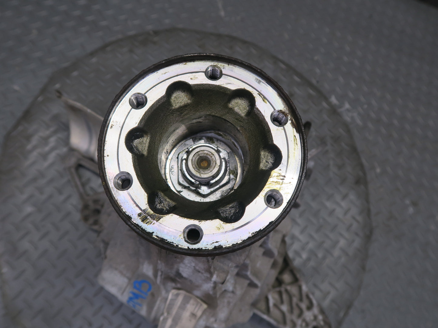2015-2017 Porsche Macan Turbo 3.6L AWD Rear Axle Differential Carrier 95B525015E
