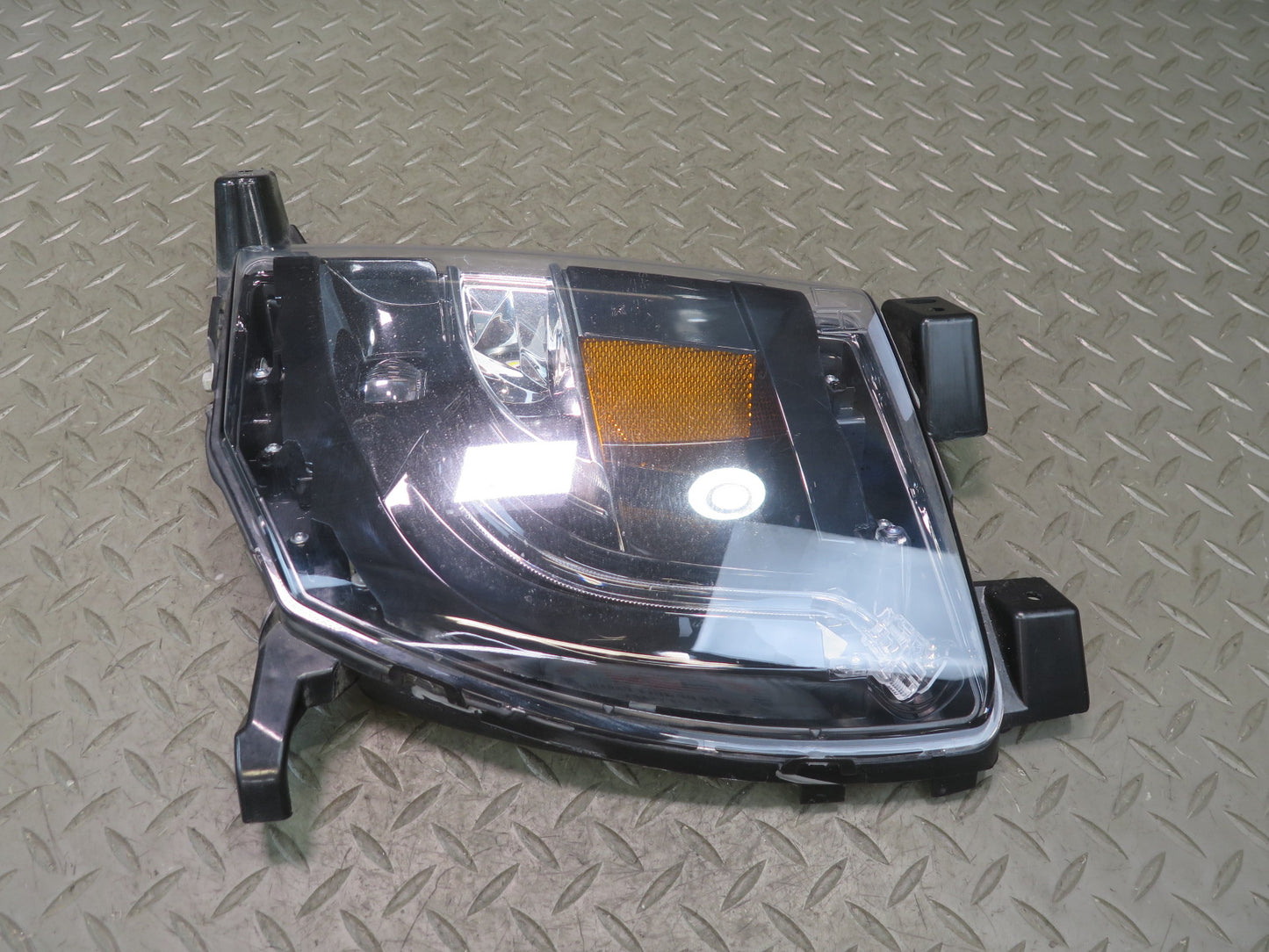 2016-2019 Tesla Model S 75D Front Left Driver Side Fog Light Lamp