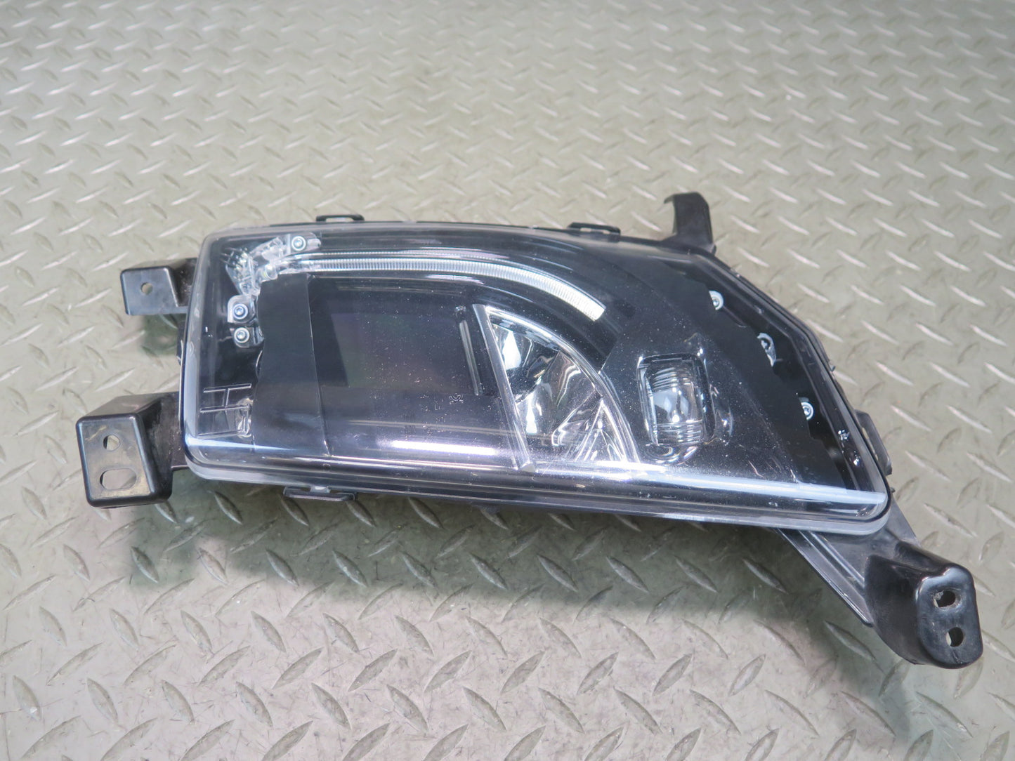 2016-2019 Tesla Model S 75D Front Left Driver Side Fog Light Lamp