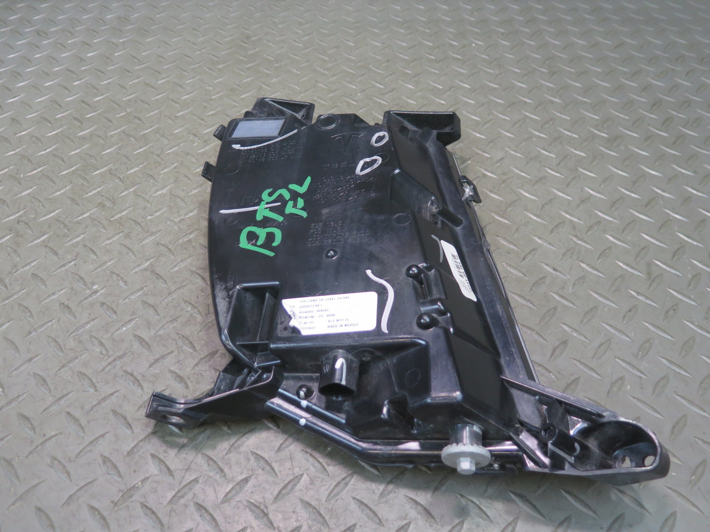 2016-2019 Tesla Model S 75D Front Left Driver Side Fog Light Lamp