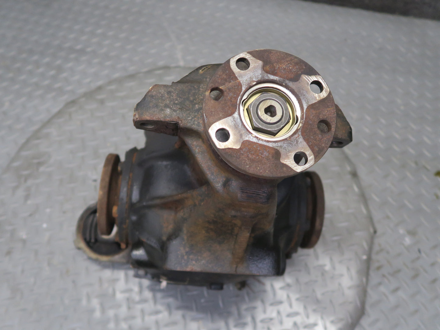 01-02 BMW E36/7 Z3 3.0L M54 A/T Rear Differential Carrier LSD 3.46 Ratio OEM