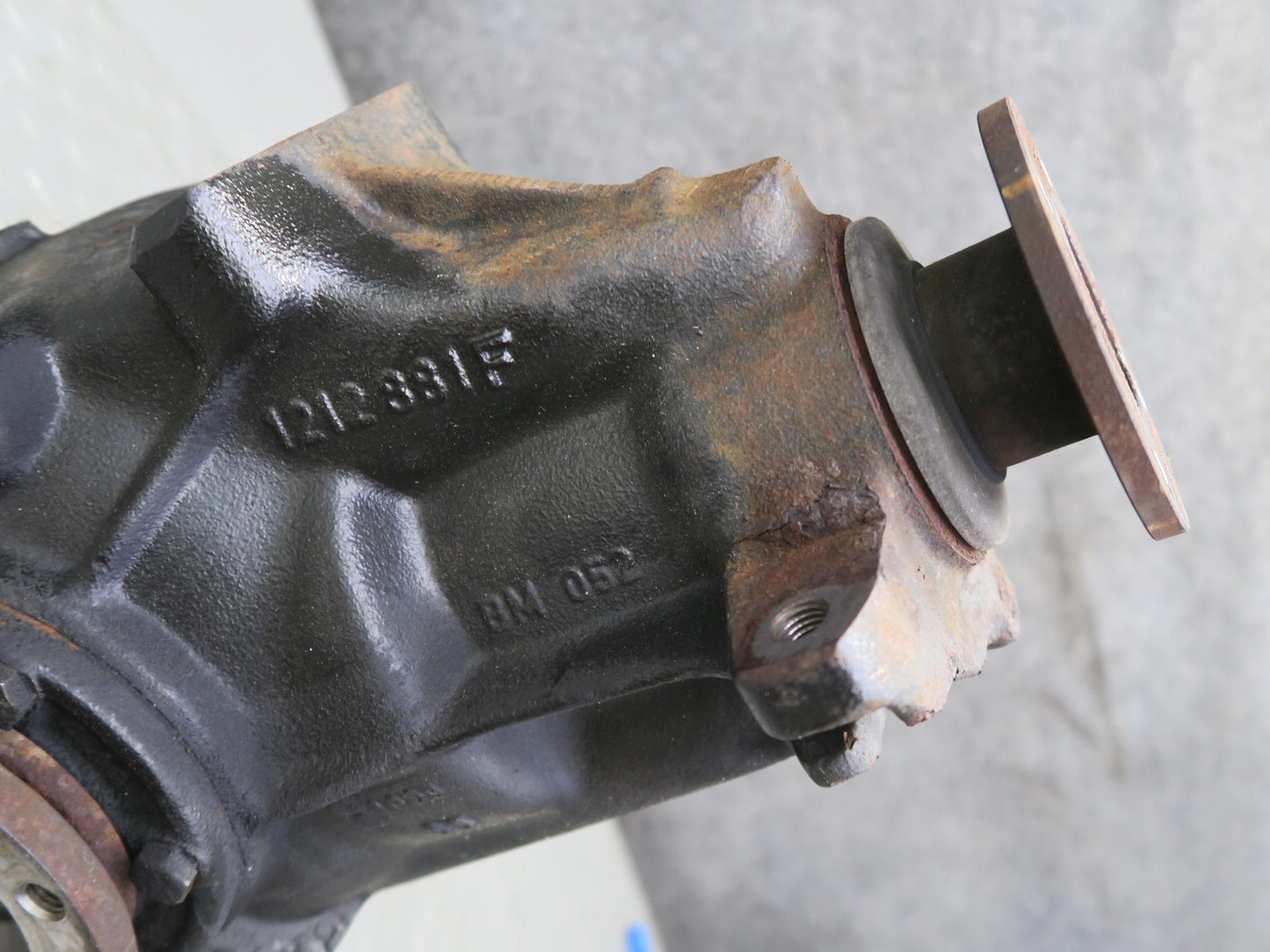 01-02 BMW E36/7 Z3 3.0L M54 A/T Rear Differential Carrier LSD 3.46 Ratio OEM