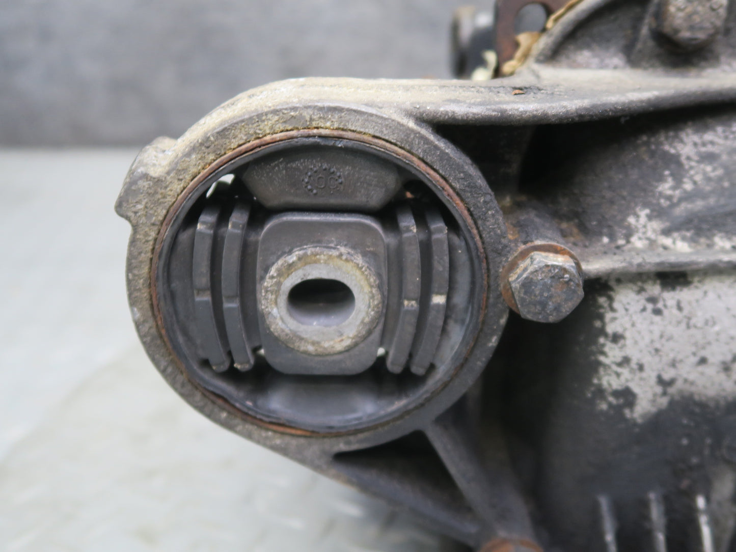 01-02 BMW E36/7 Z3 3.0L M54 A/T Rear Differential Carrier LSD 3.46 Ratio OEM