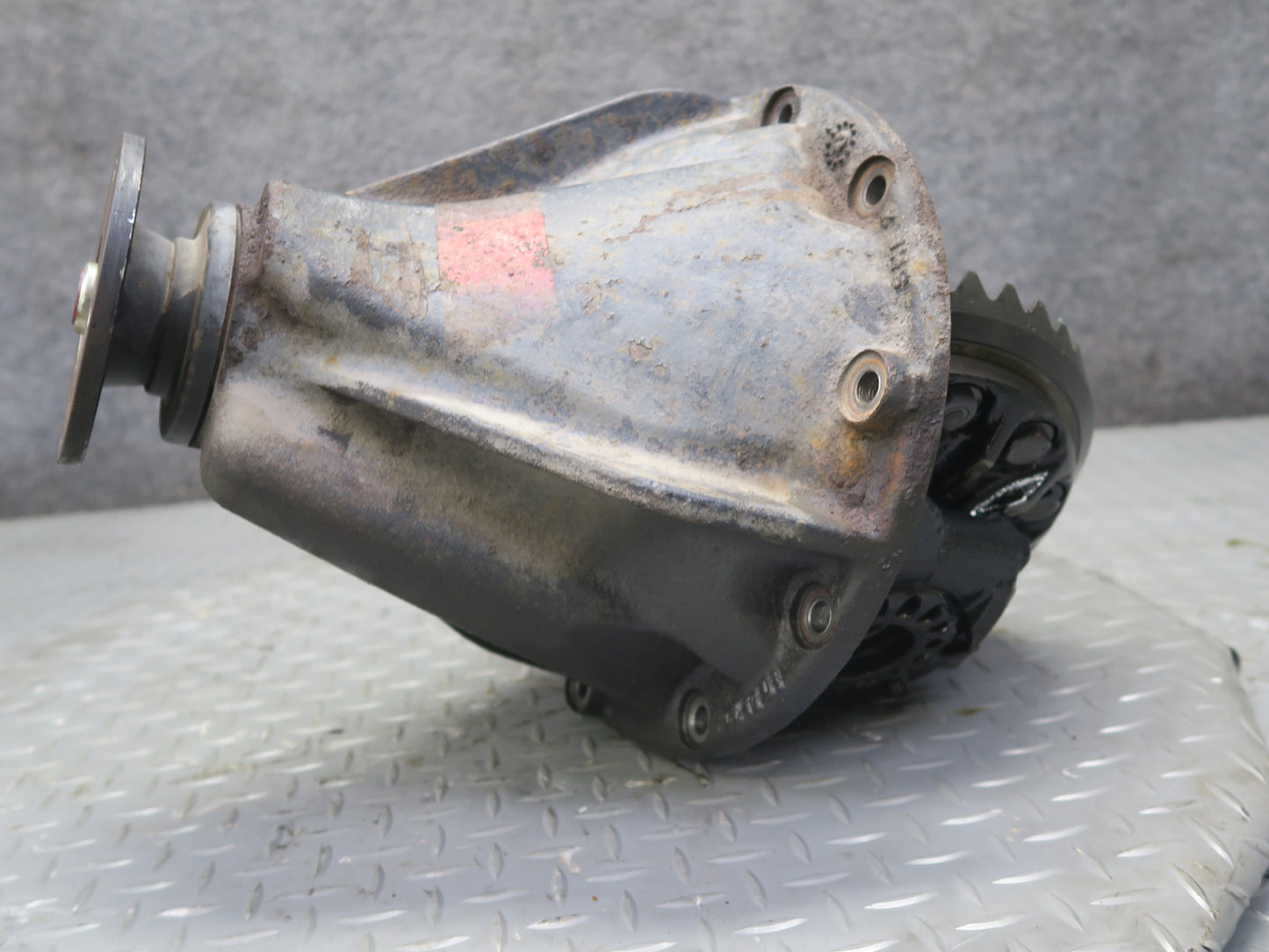 2003-2007 Lexus UZJ100L LX470 Rear Differential Axle Carrier 4.10 Ratio