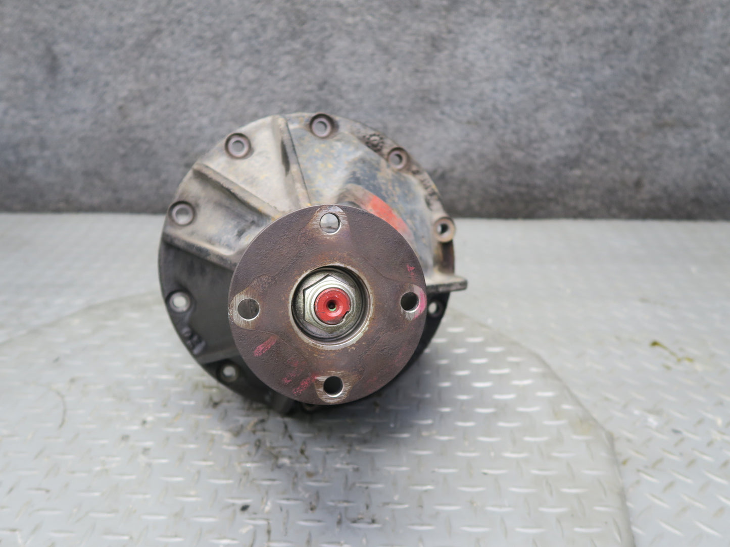 2003-2007 Lexus UZJ100L LX470 Rear Differential Axle Carrier 4.10 Ratio