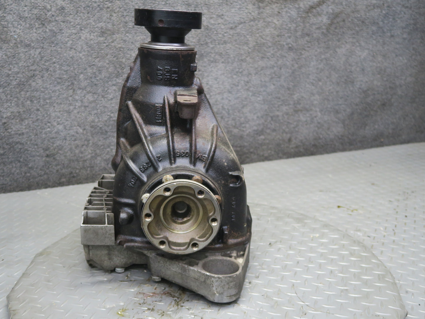 2008-2013 BMW E90 E92 E93 M3 MT Rear Differential Carrier LSD 3.85 Ratio 2283005