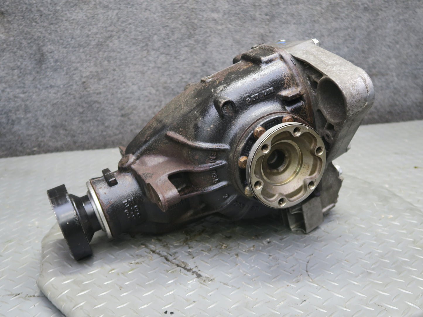 2008-2013 BMW E90 E92 E93 M3 MT Rear Differential Carrier LSD 3.85 Ratio 2283005