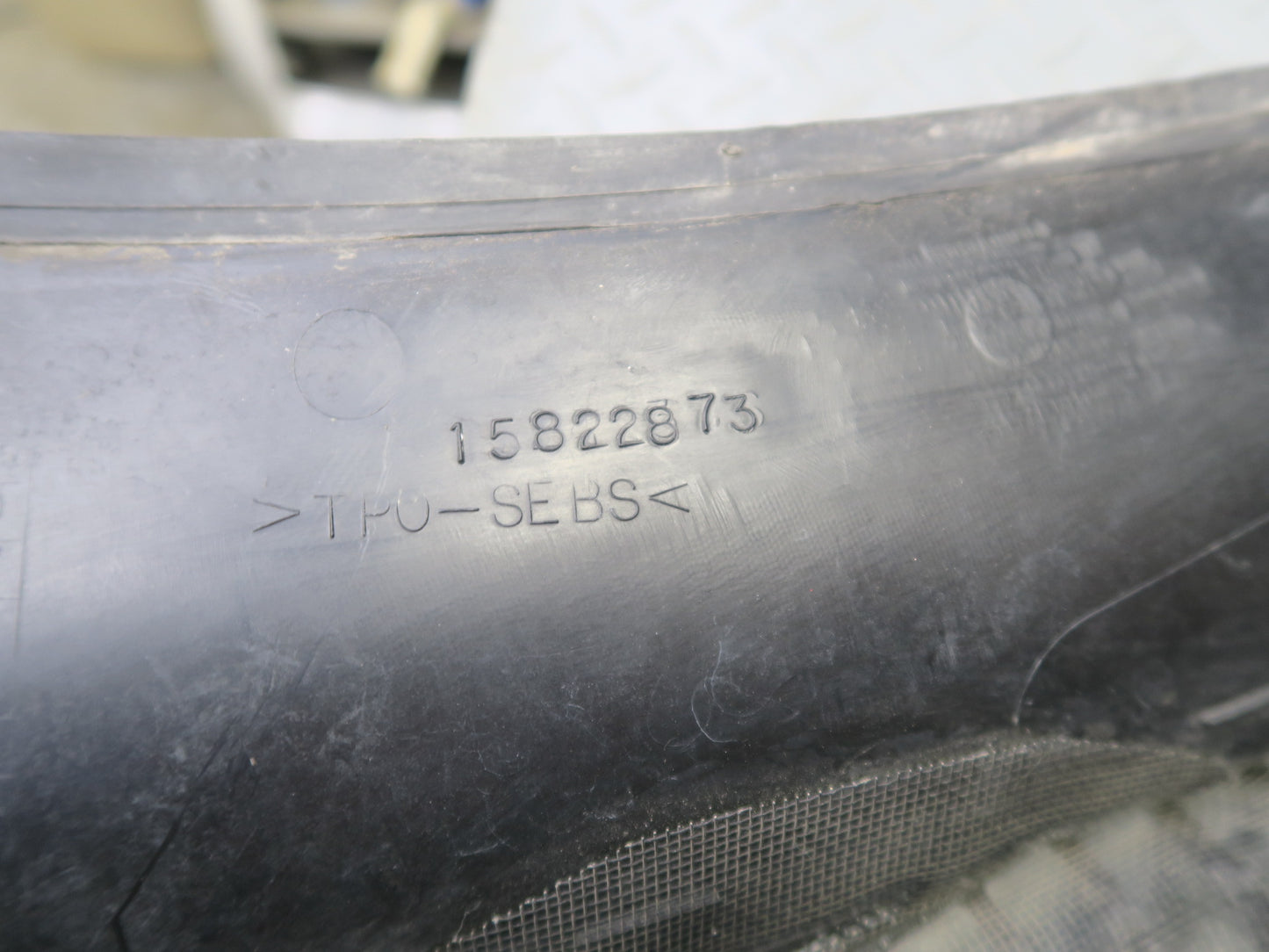 05-07 Chevrolet Corvette C6 Front Windshield Air Vent Cowl Trim Panel OEM