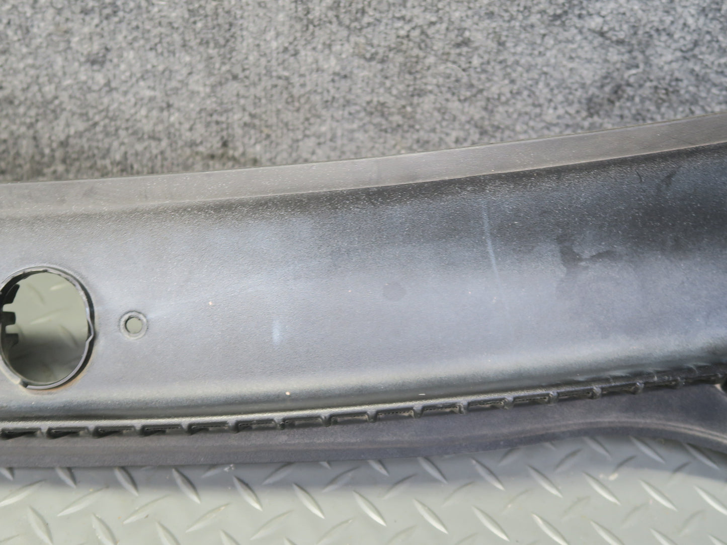 05-07 Chevrolet Corvette C6 Front Windshield Air Vent Cowl Trim Panel OEM