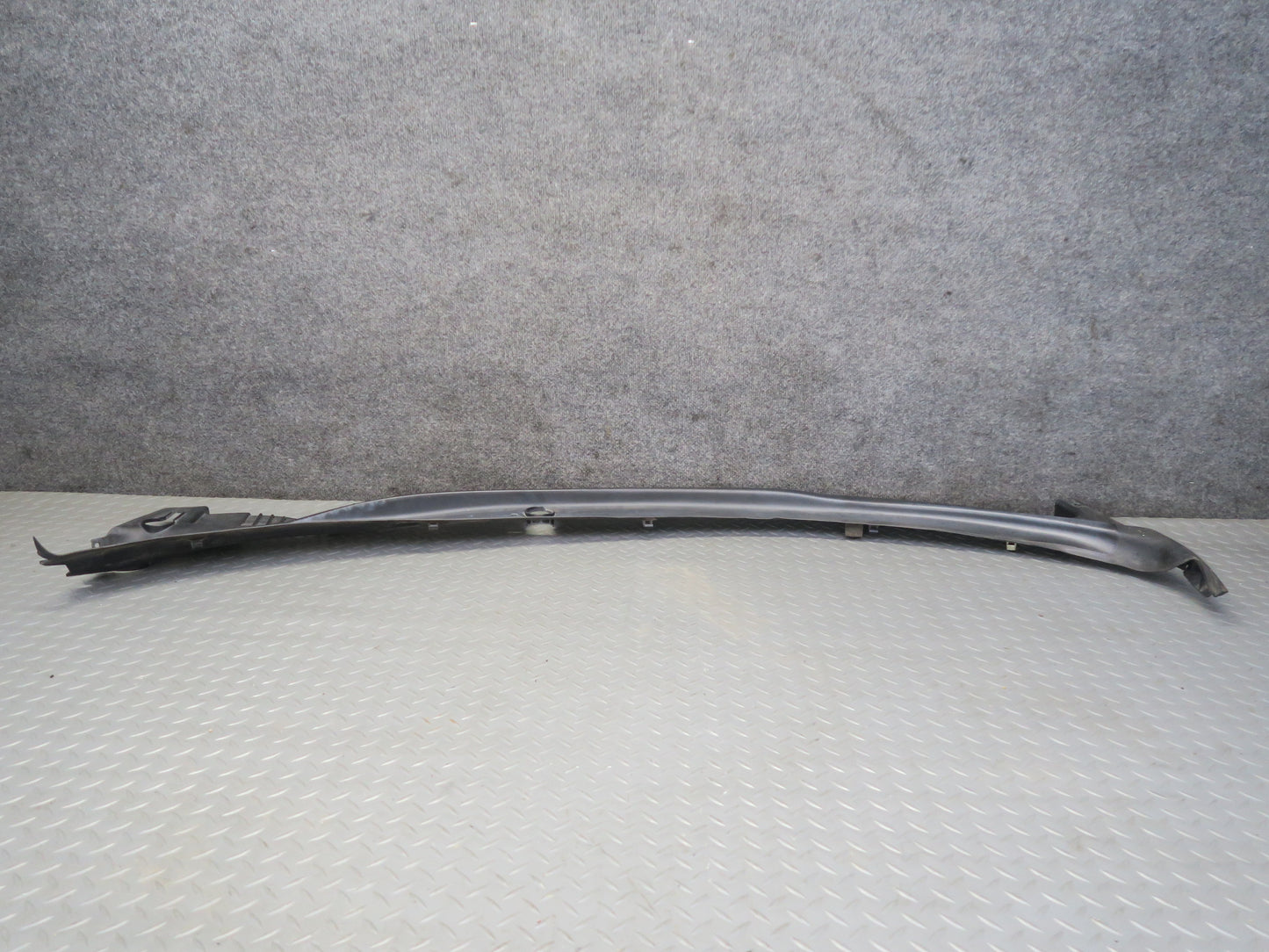 05-07 Chevrolet Corvette C6 Front Windshield Air Vent Cowl Trim Panel OEM